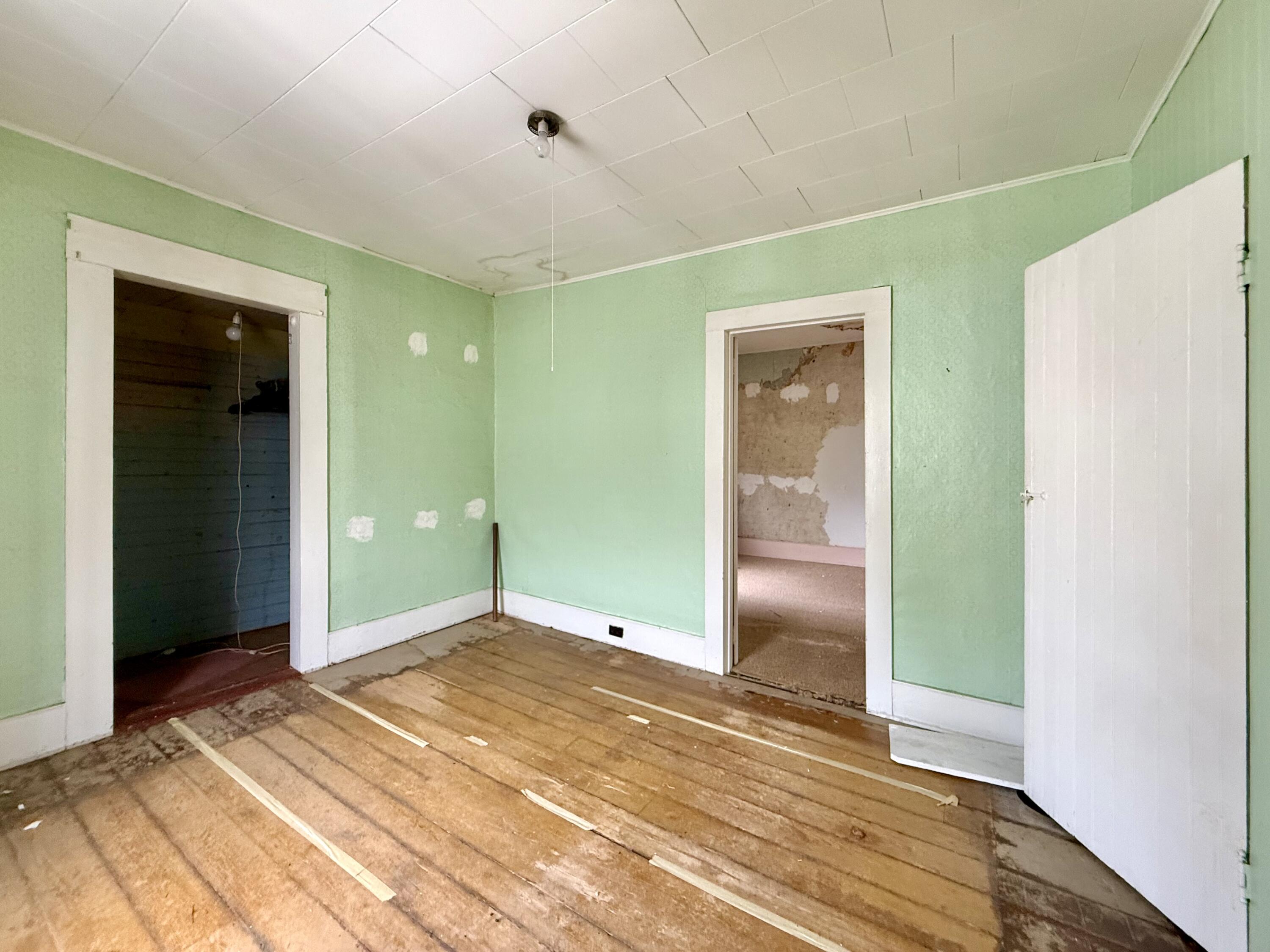 3 Willow Street Property Photo 32