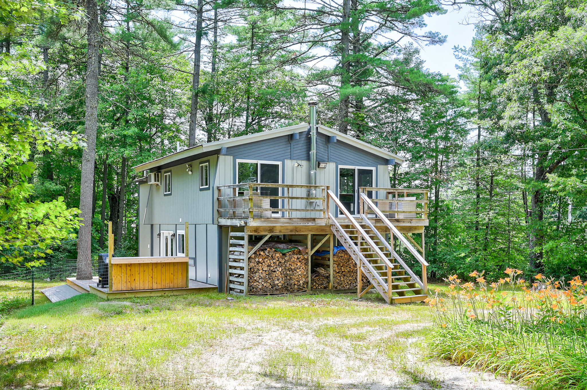 11 Keene Lane Property Photo 1