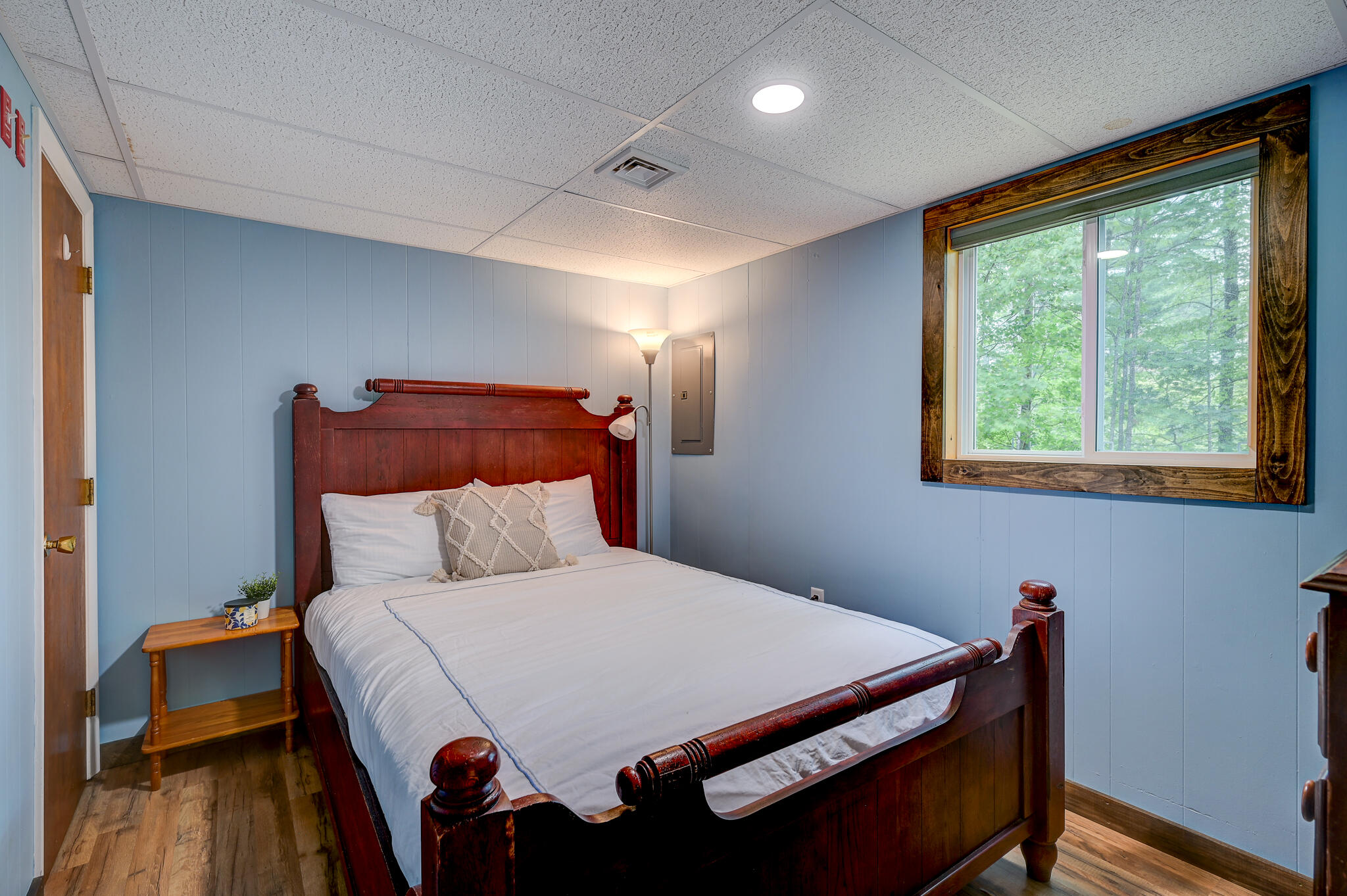 11 Keene Lane Property Photo 21