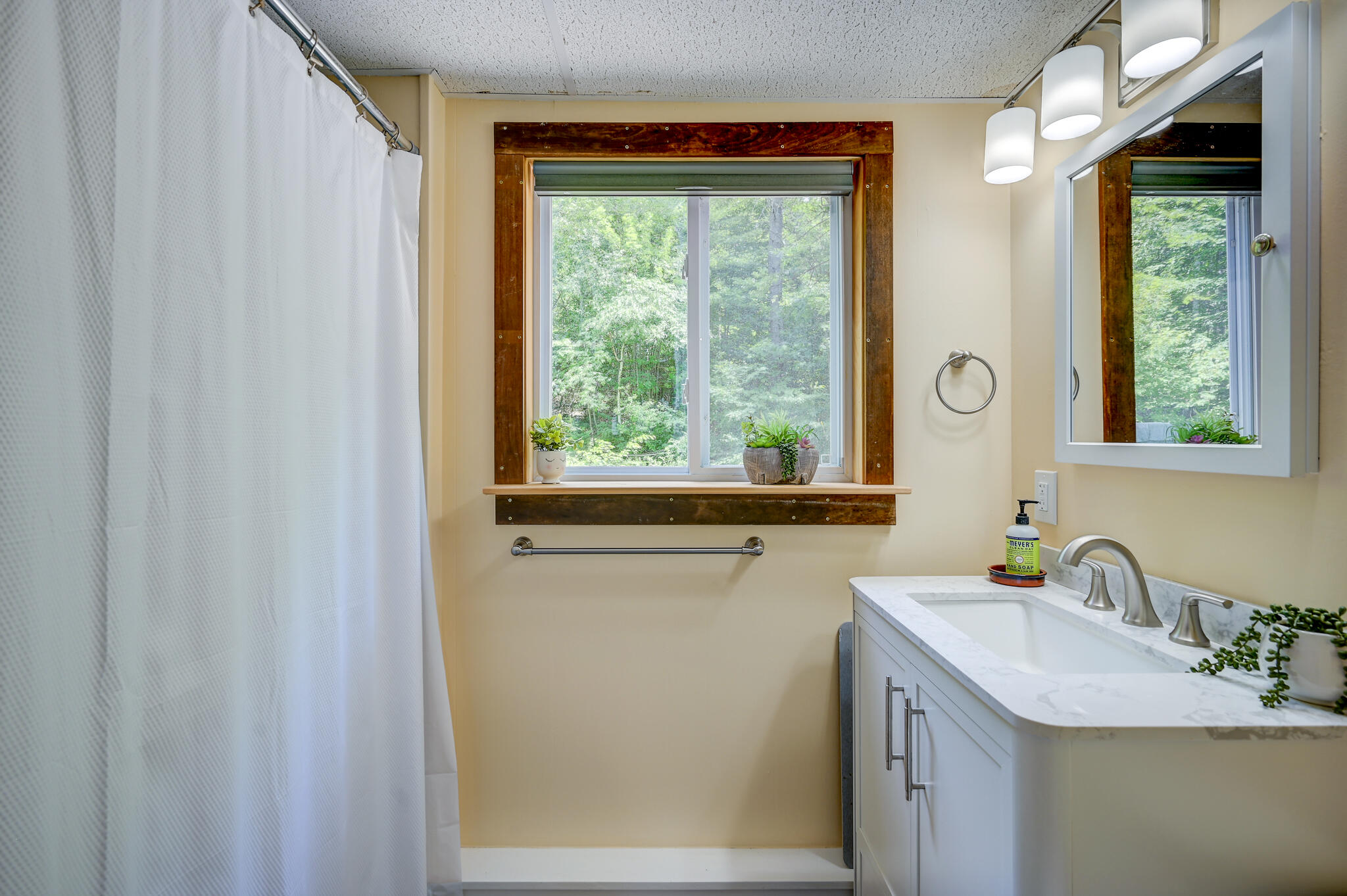 11 Keene Lane Property Photo 23