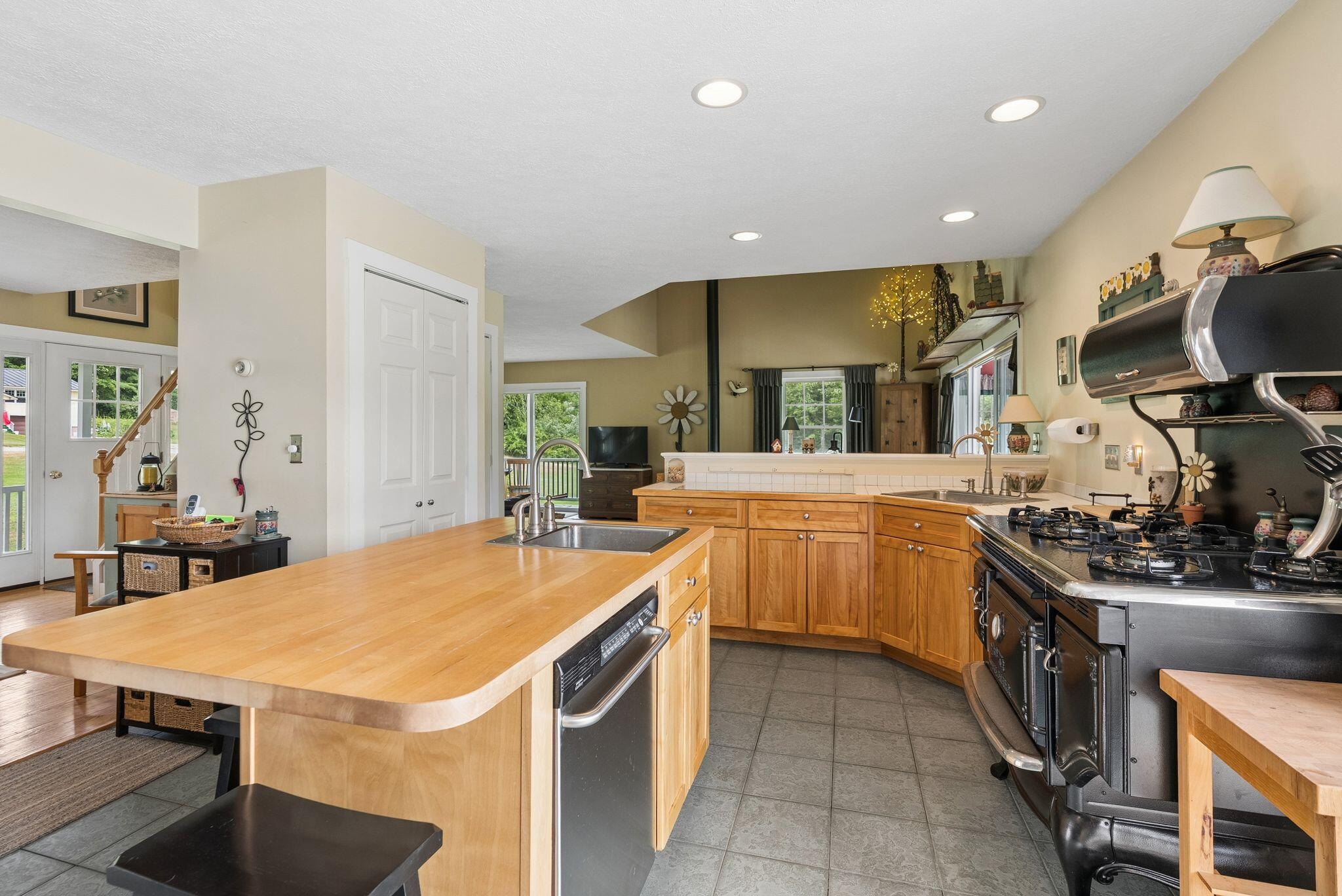 13 Saint Tekakwitha Drive Property Photo 11