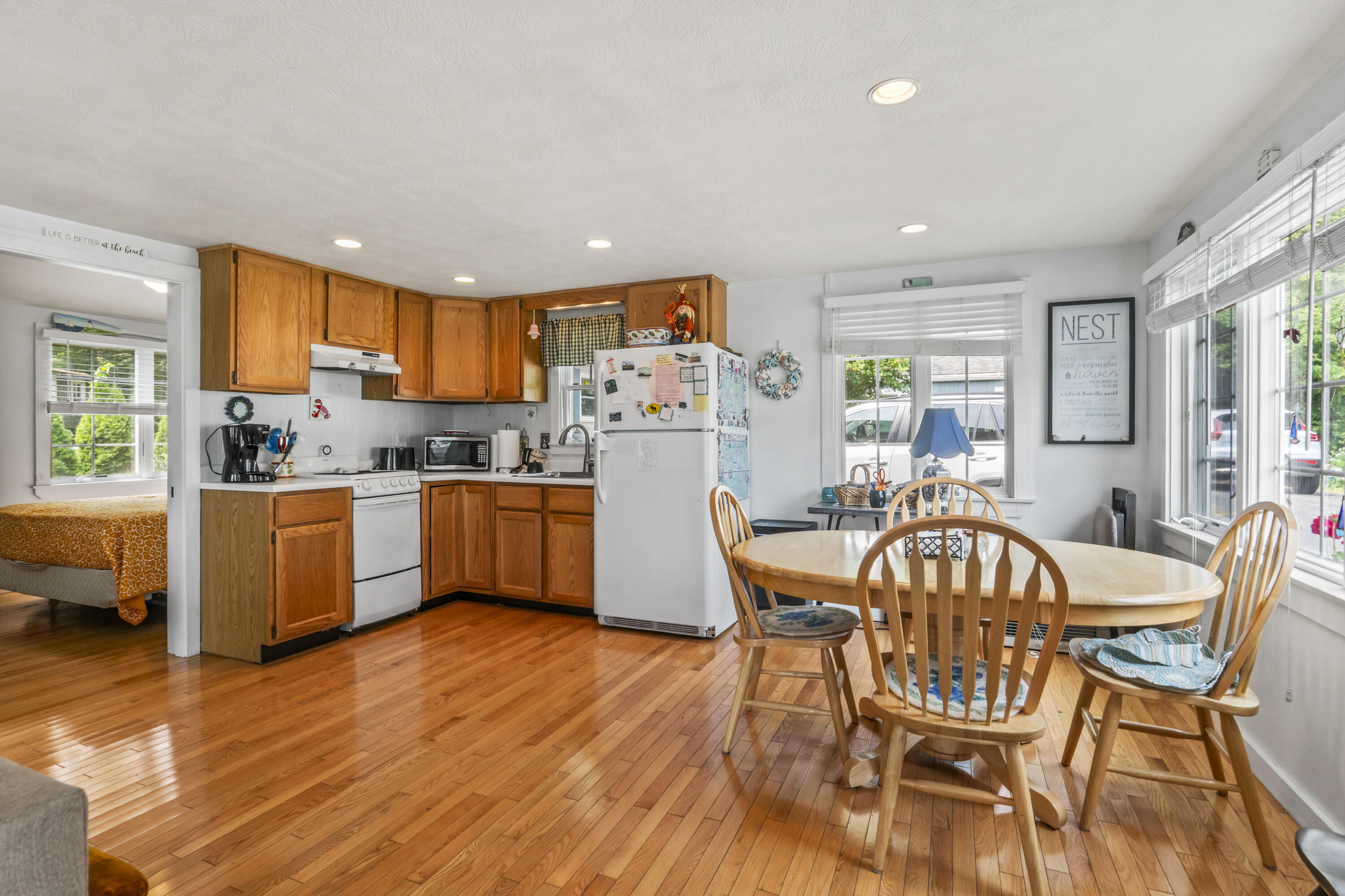 17 Eastwind Lane . Property Photo 2