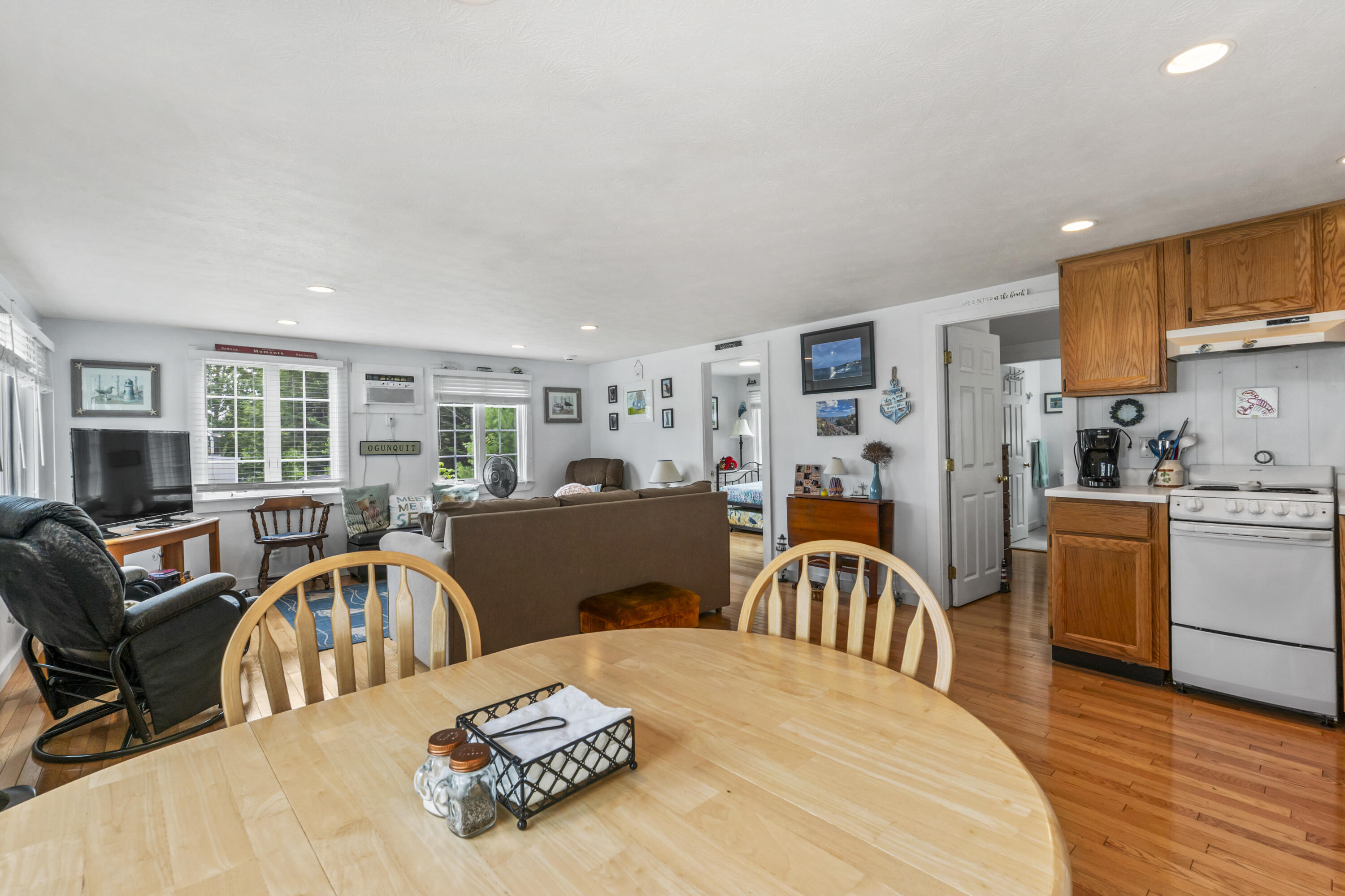 17 Eastwind Lane . Property Photo 3