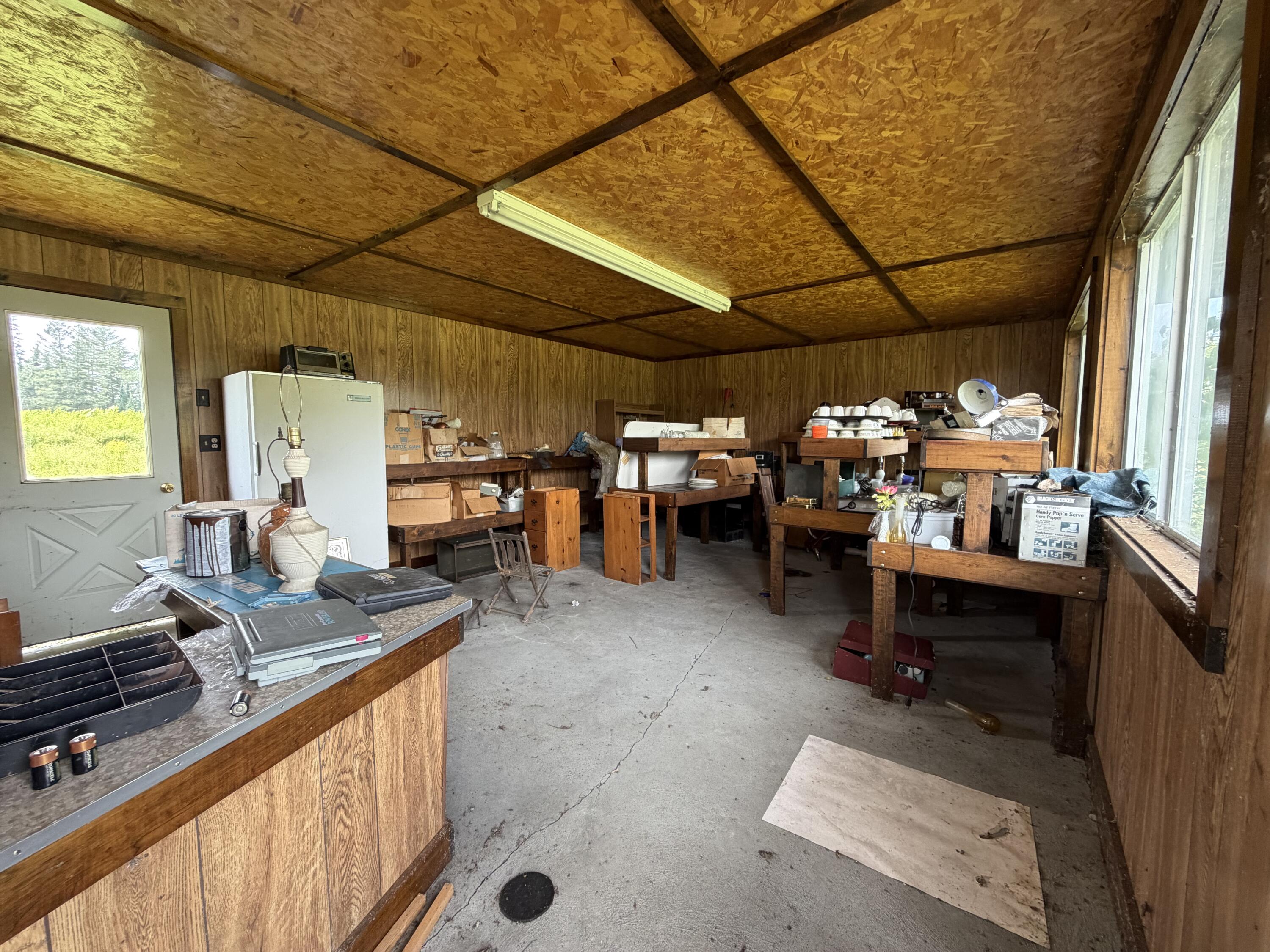 1211 N Dexter Road Property Photo 21