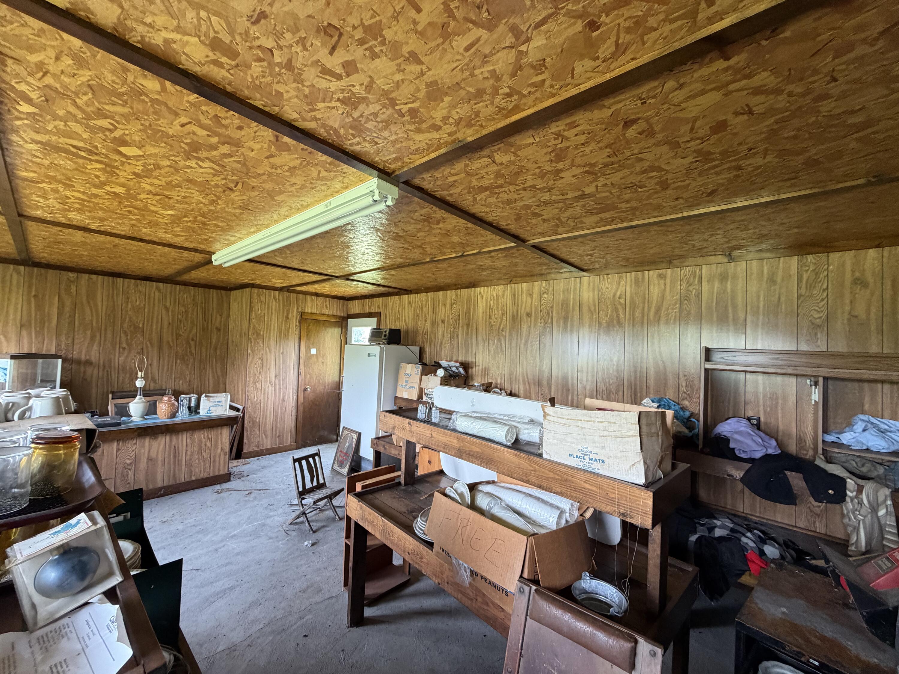 1211 N Dexter Road Property Photo 22