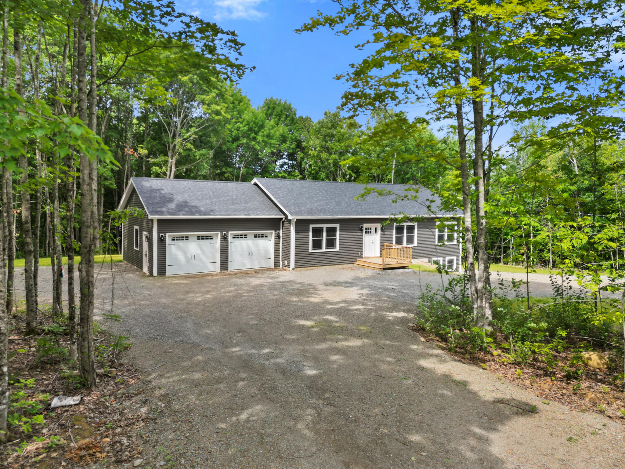 516 Barker Road Property Photo 1