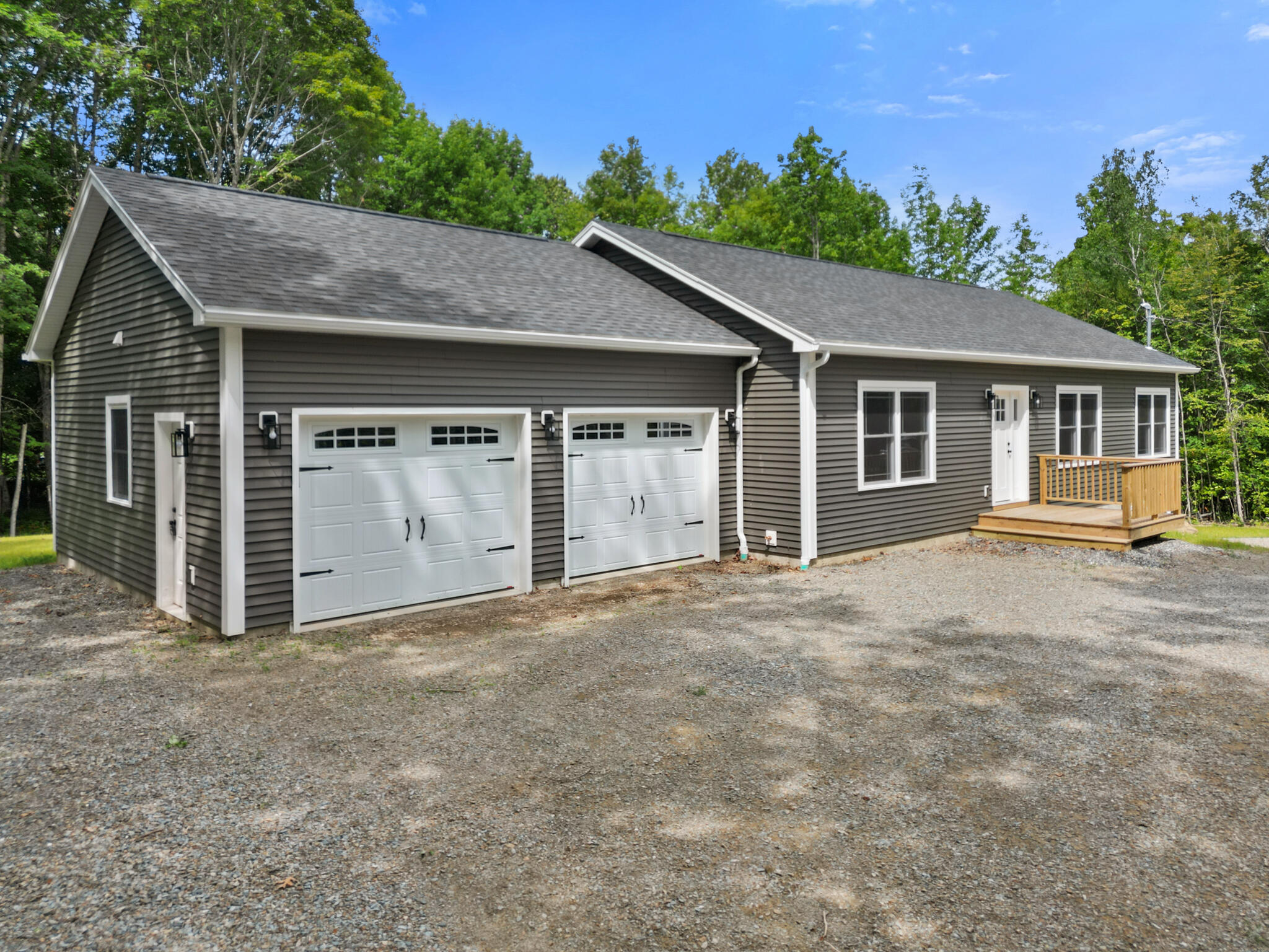 516 Barker Road Property Photo 2