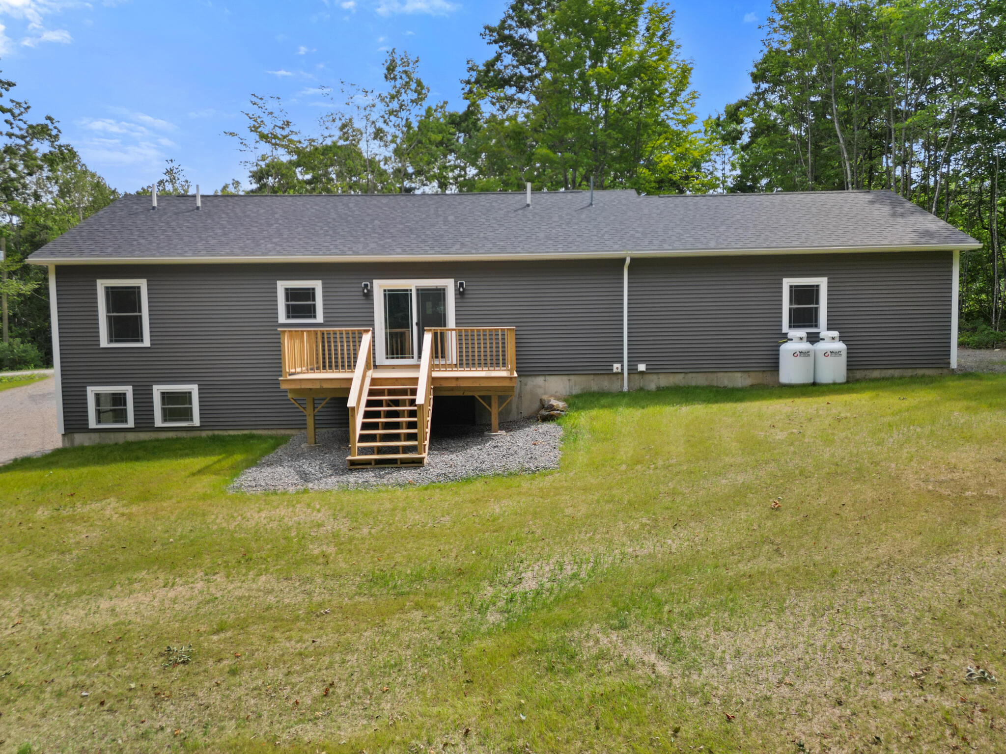 516 Barker Road Property Photo 3