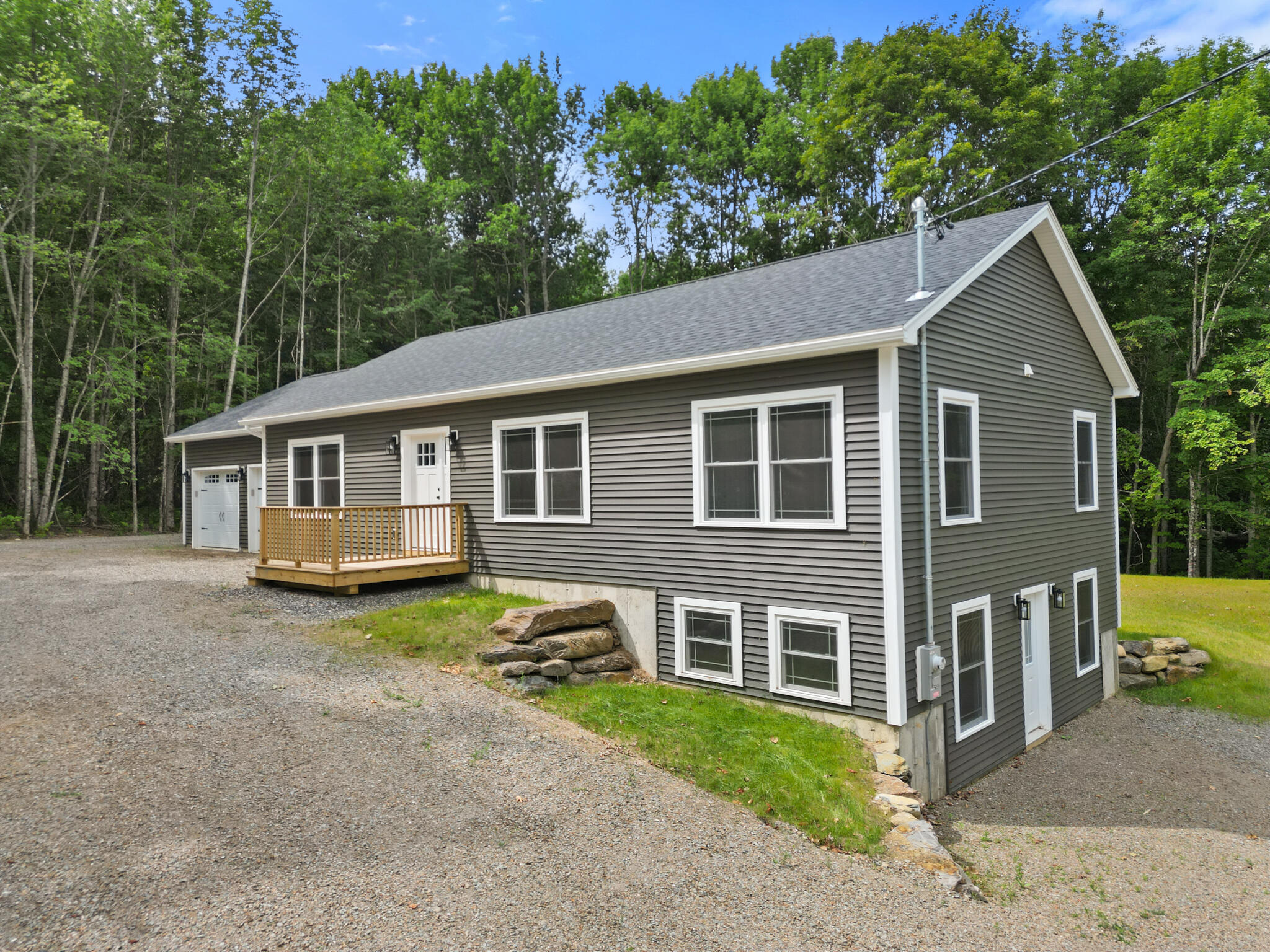 516 Barker Road Property Photo 4