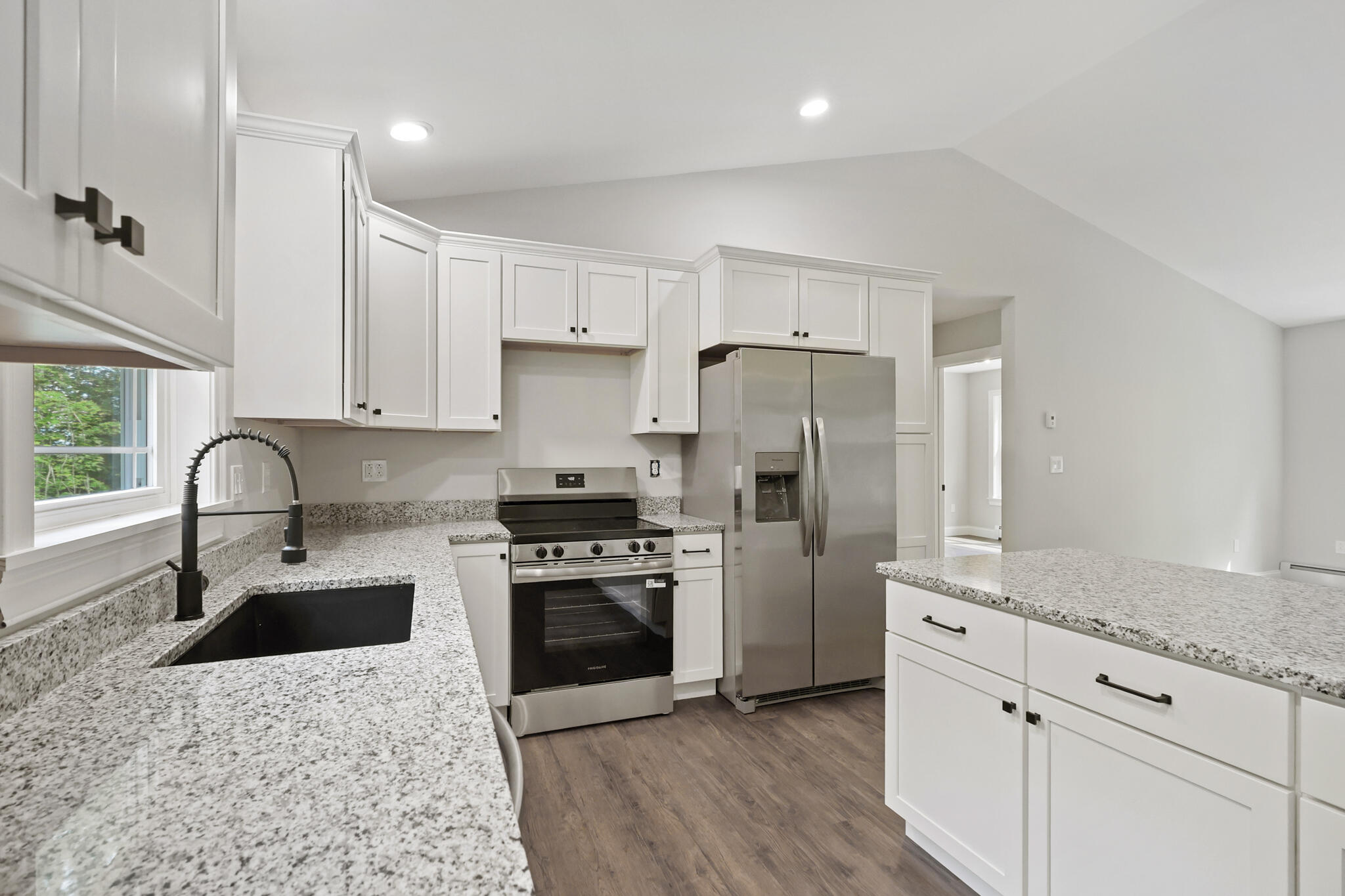 516 Barker Road Property Photo 16