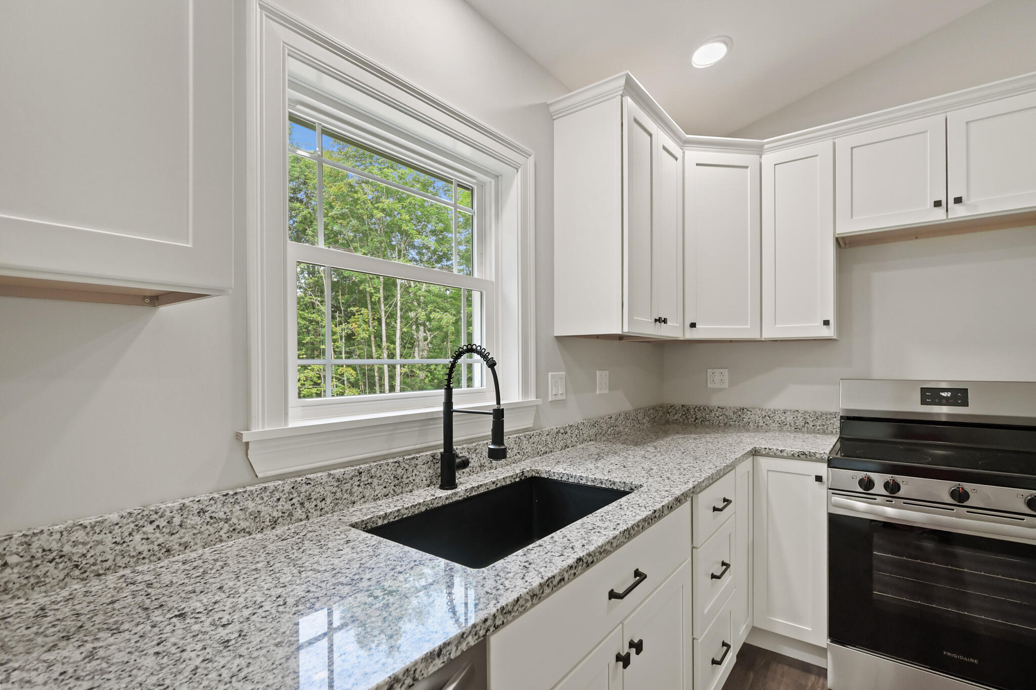 516 Barker Road Property Photo 17
