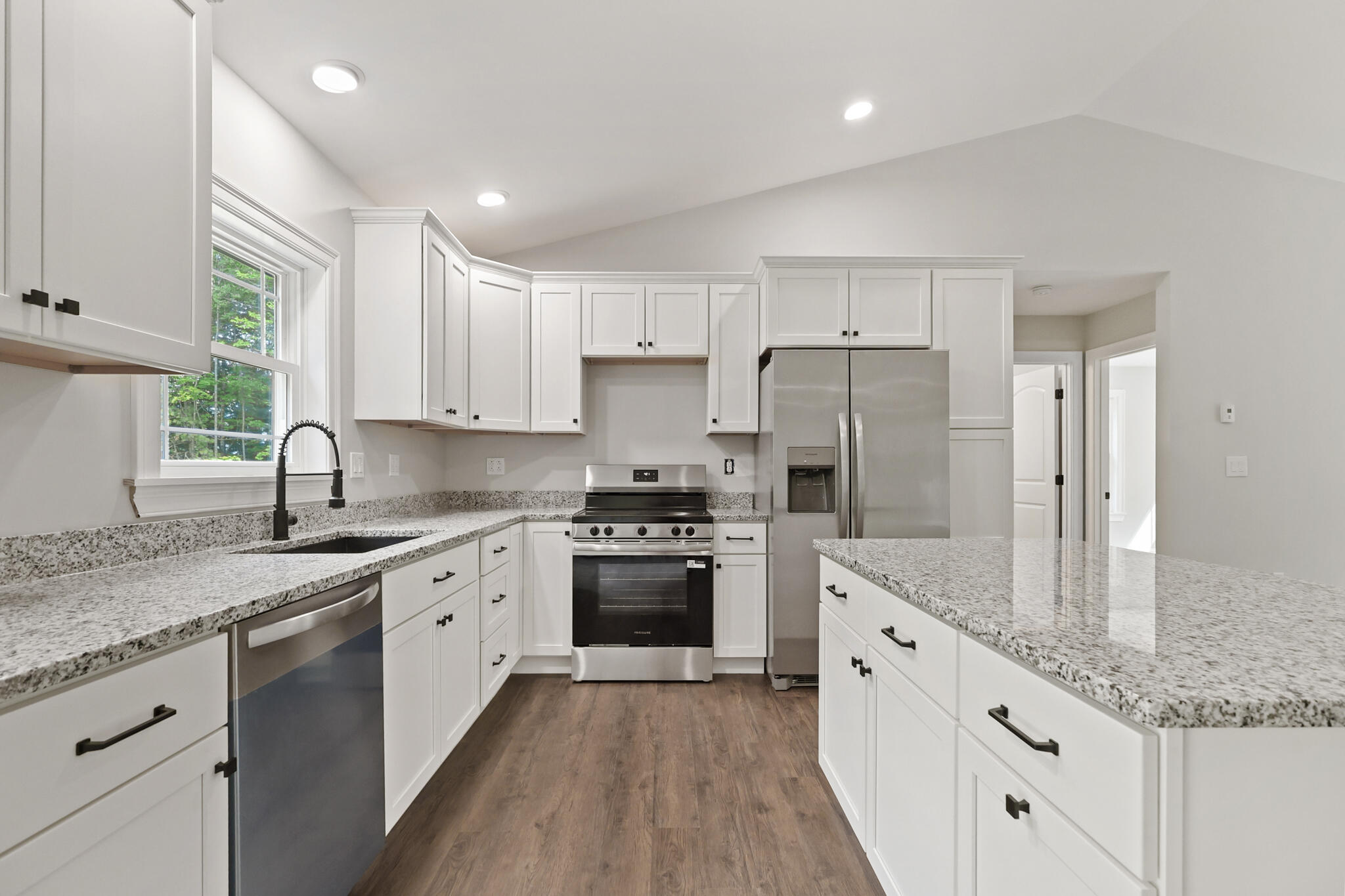 516 Barker Road Property Photo 18