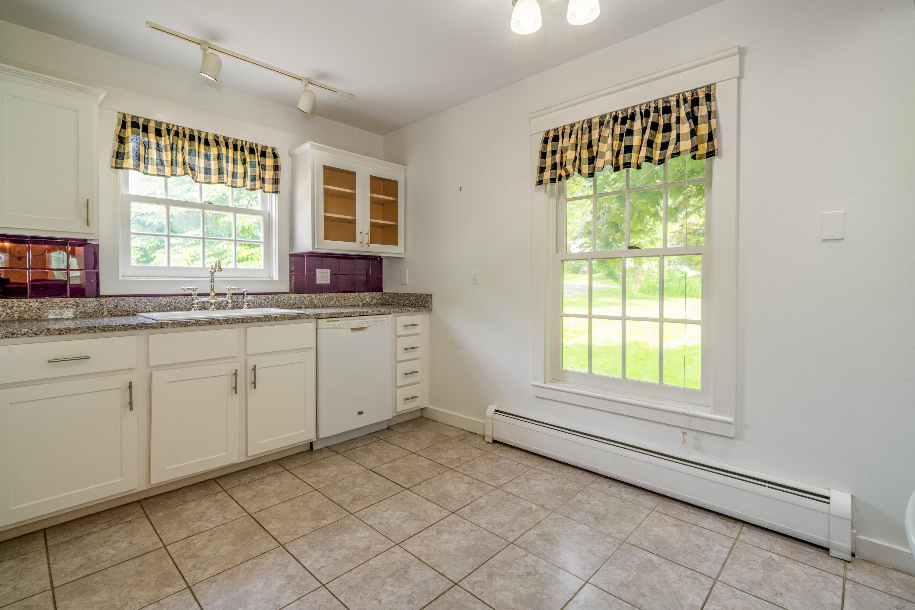 101 Middle Street Property Photo 10