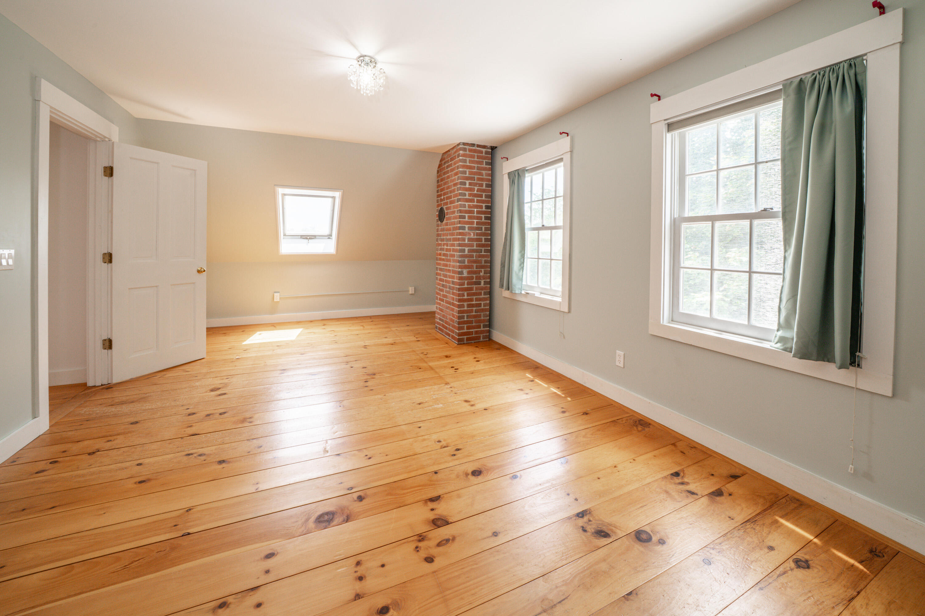 101 Middle Street Property Photo 32