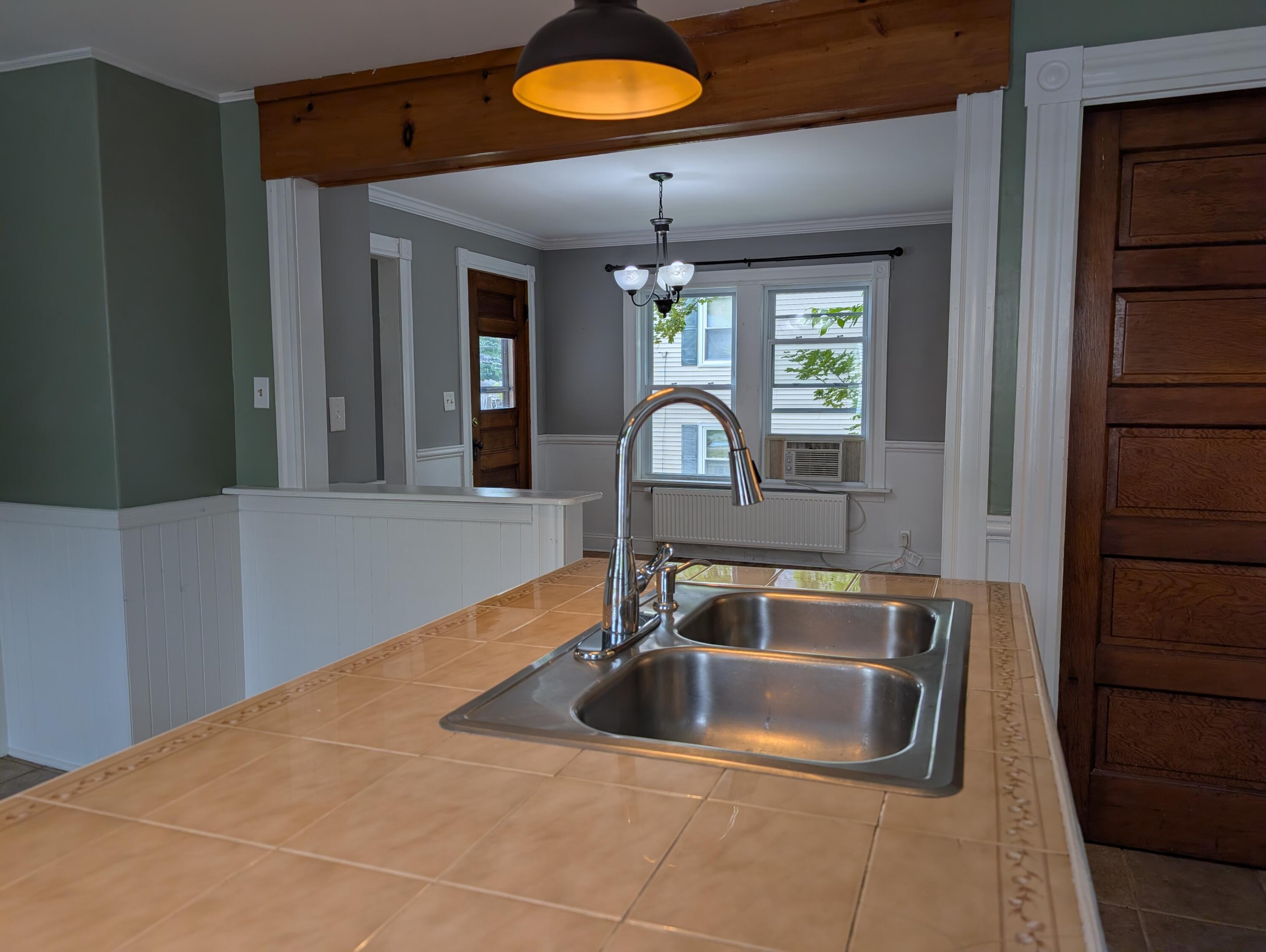 40 Oak Street Property Photo 10