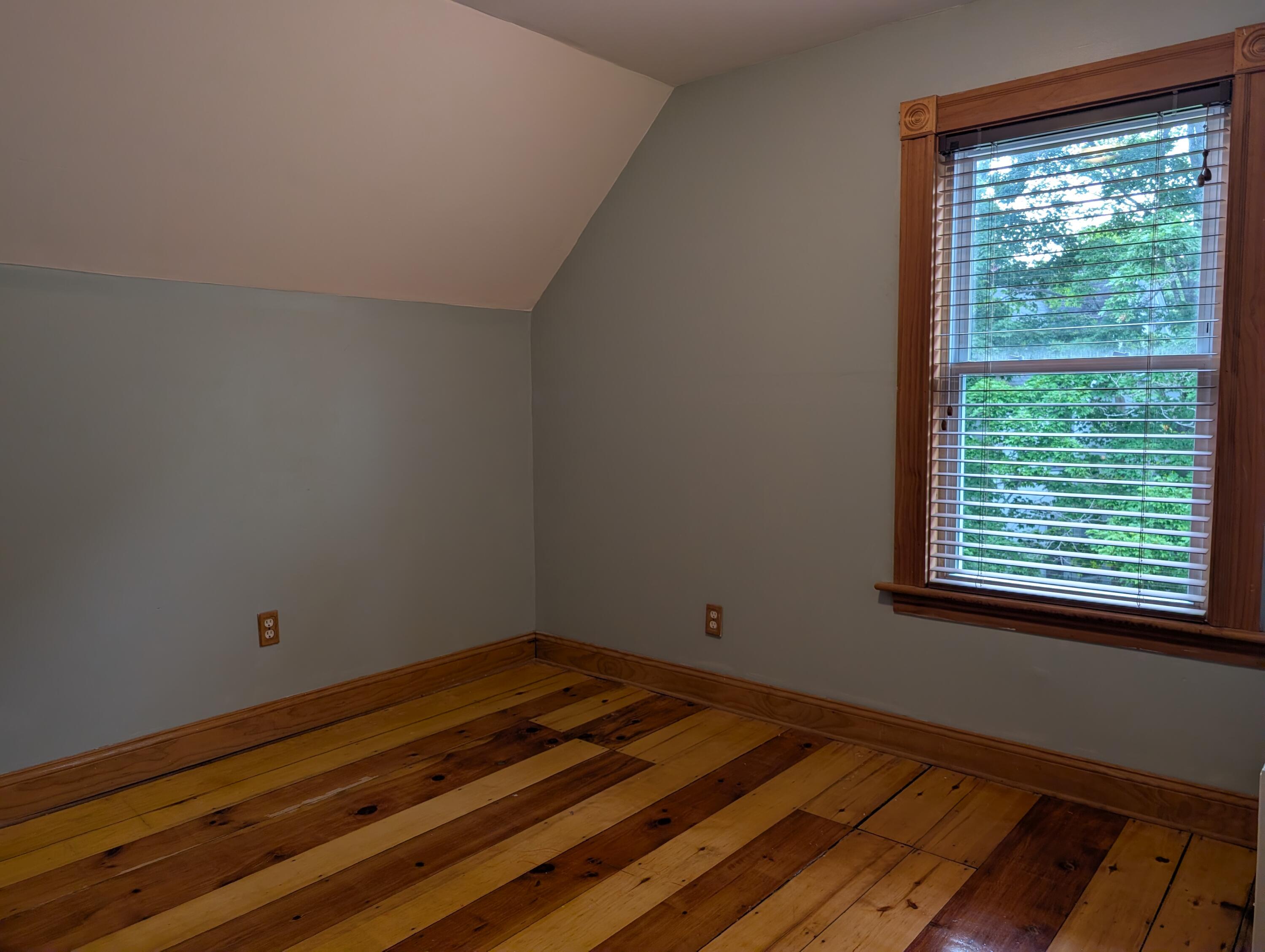 40 Oak Street Property Photo 32
