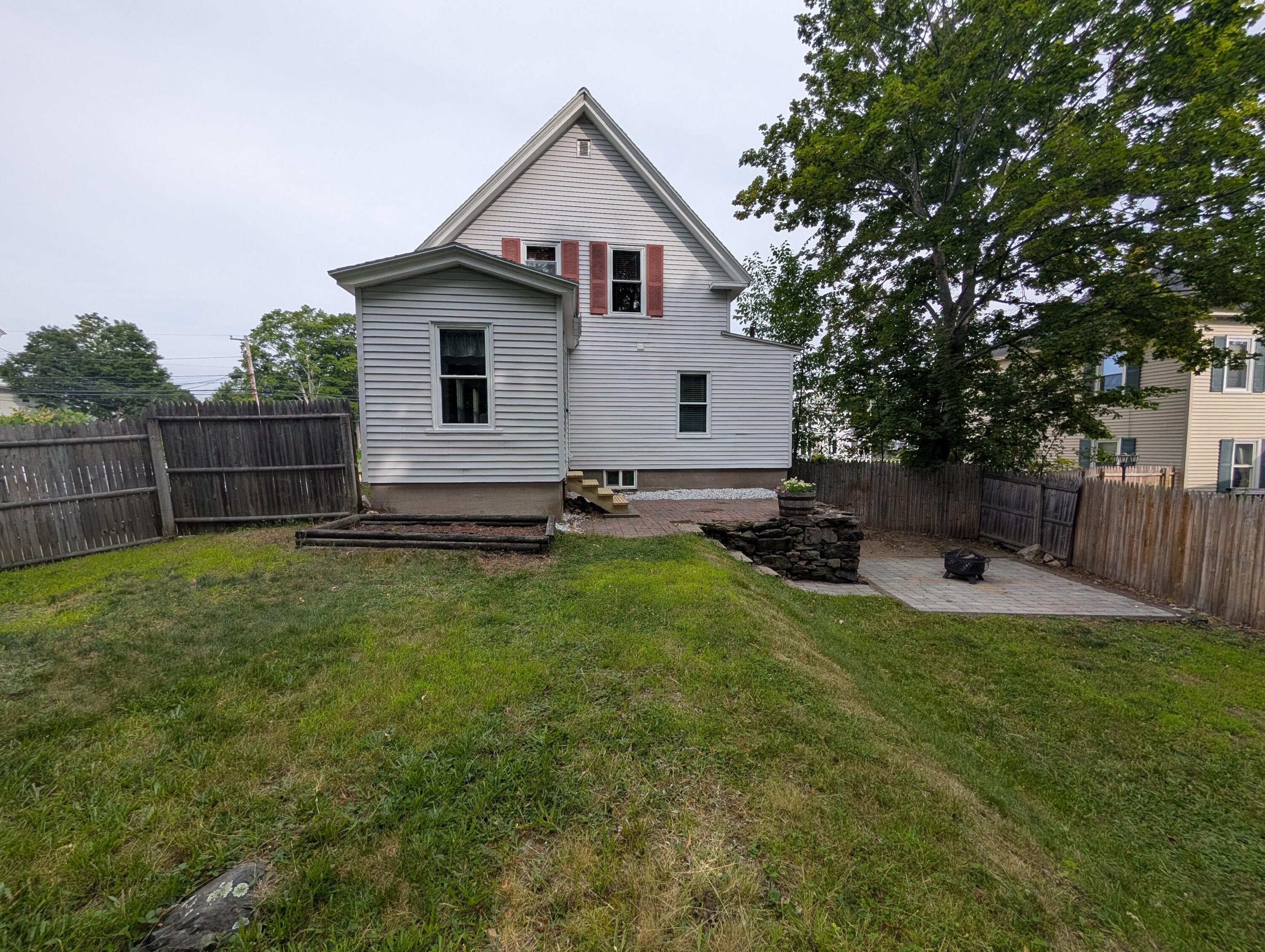 40 Oak Street Property Photo 39