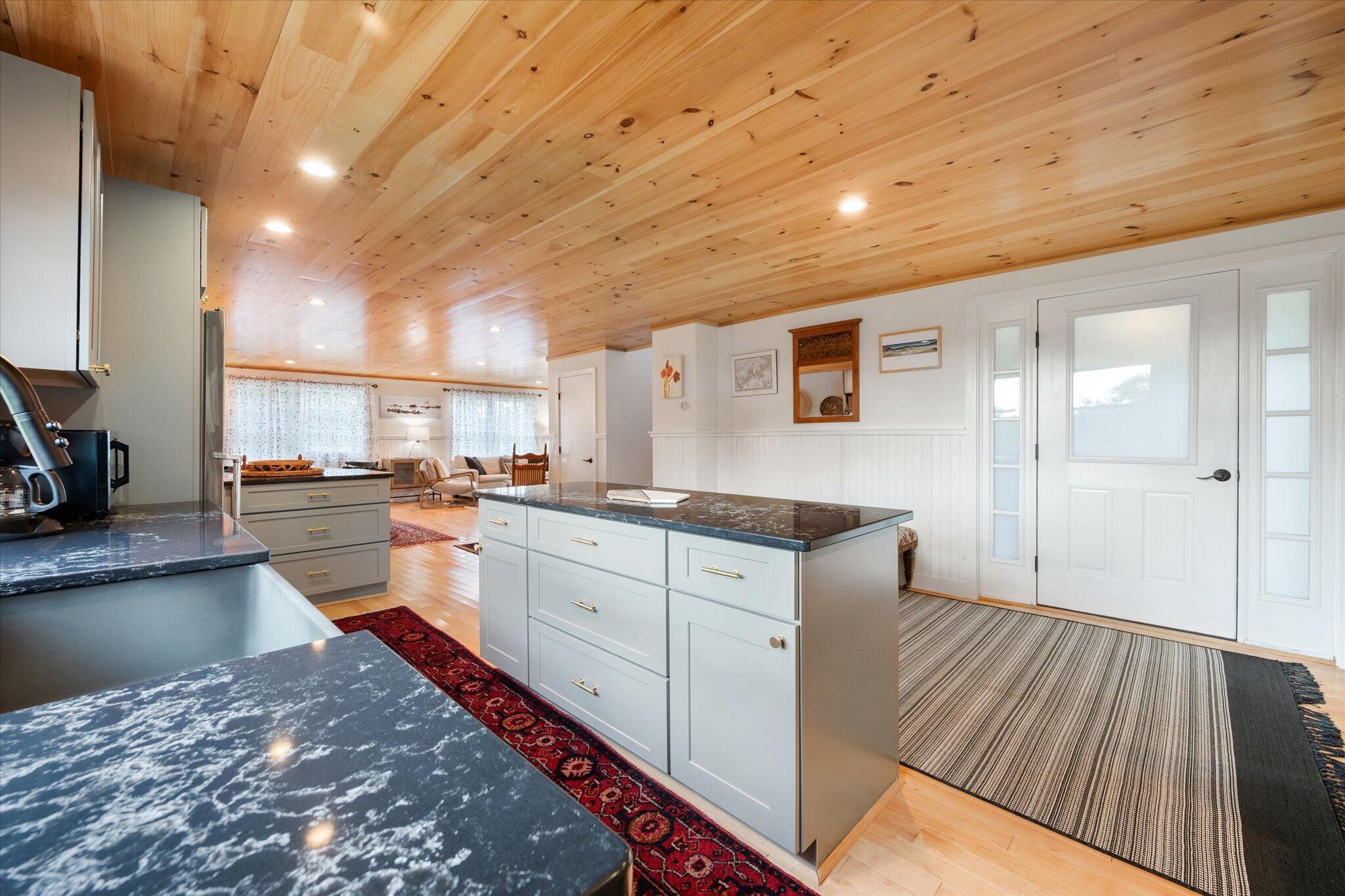 472 Kansas Road Property Photo 7