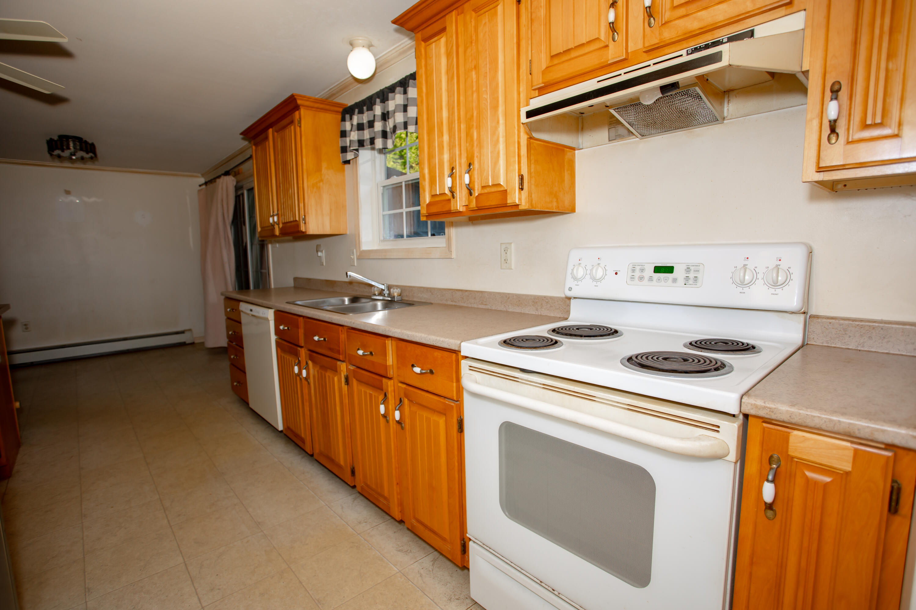 75 Latham Road Property Photo 5