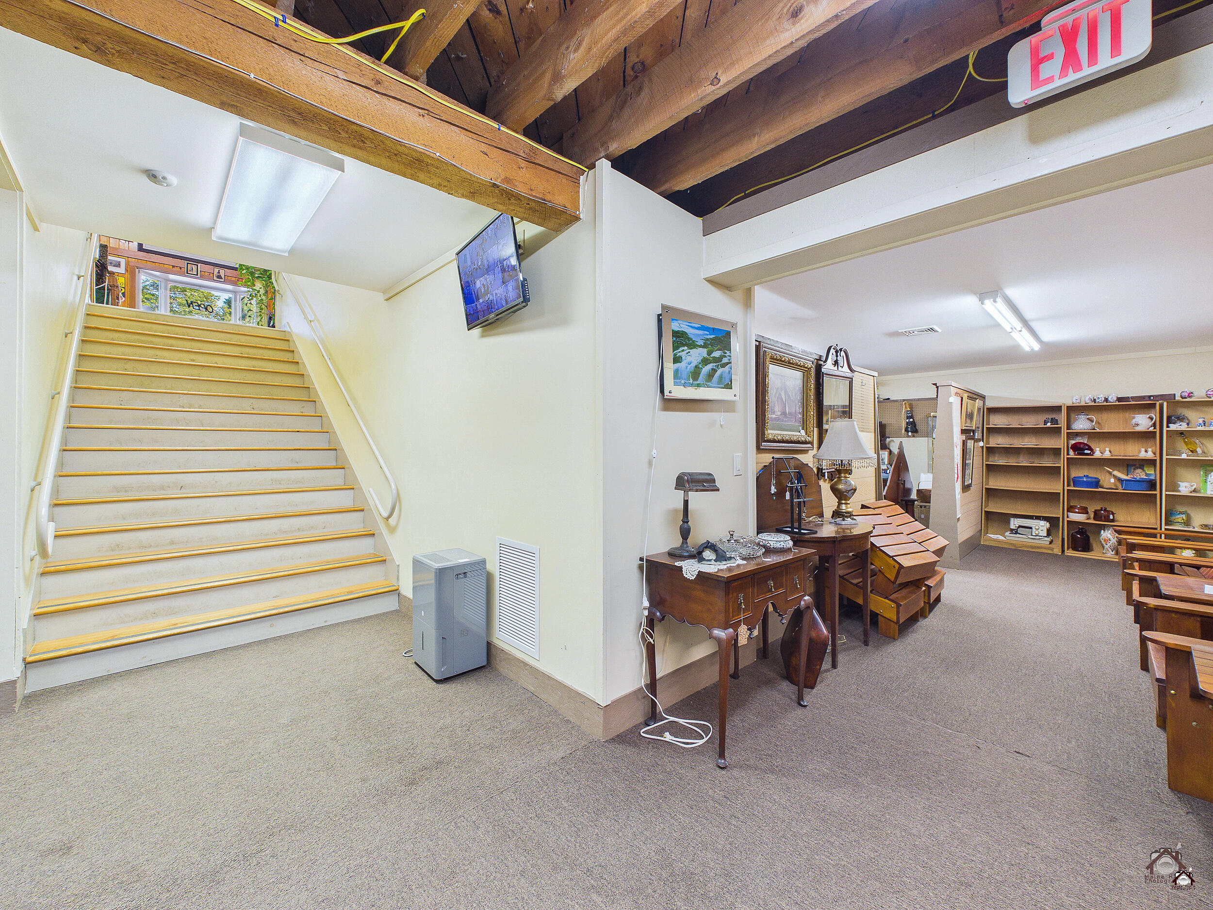 2880 Riverside Drive Property Photo 55