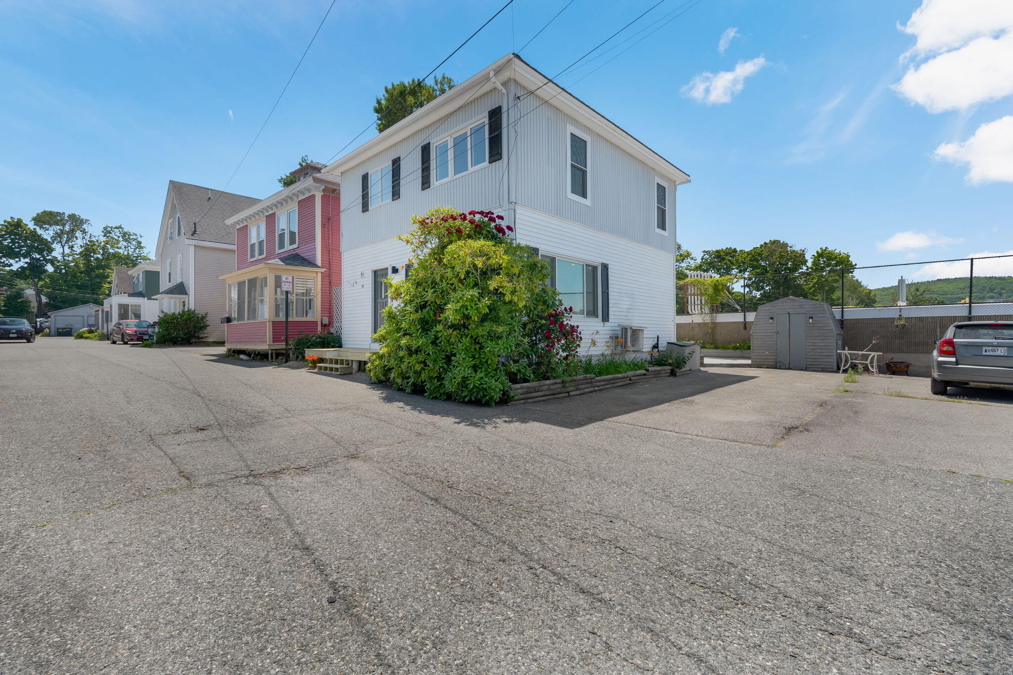 54 Greeley Avenue Property Photo 8