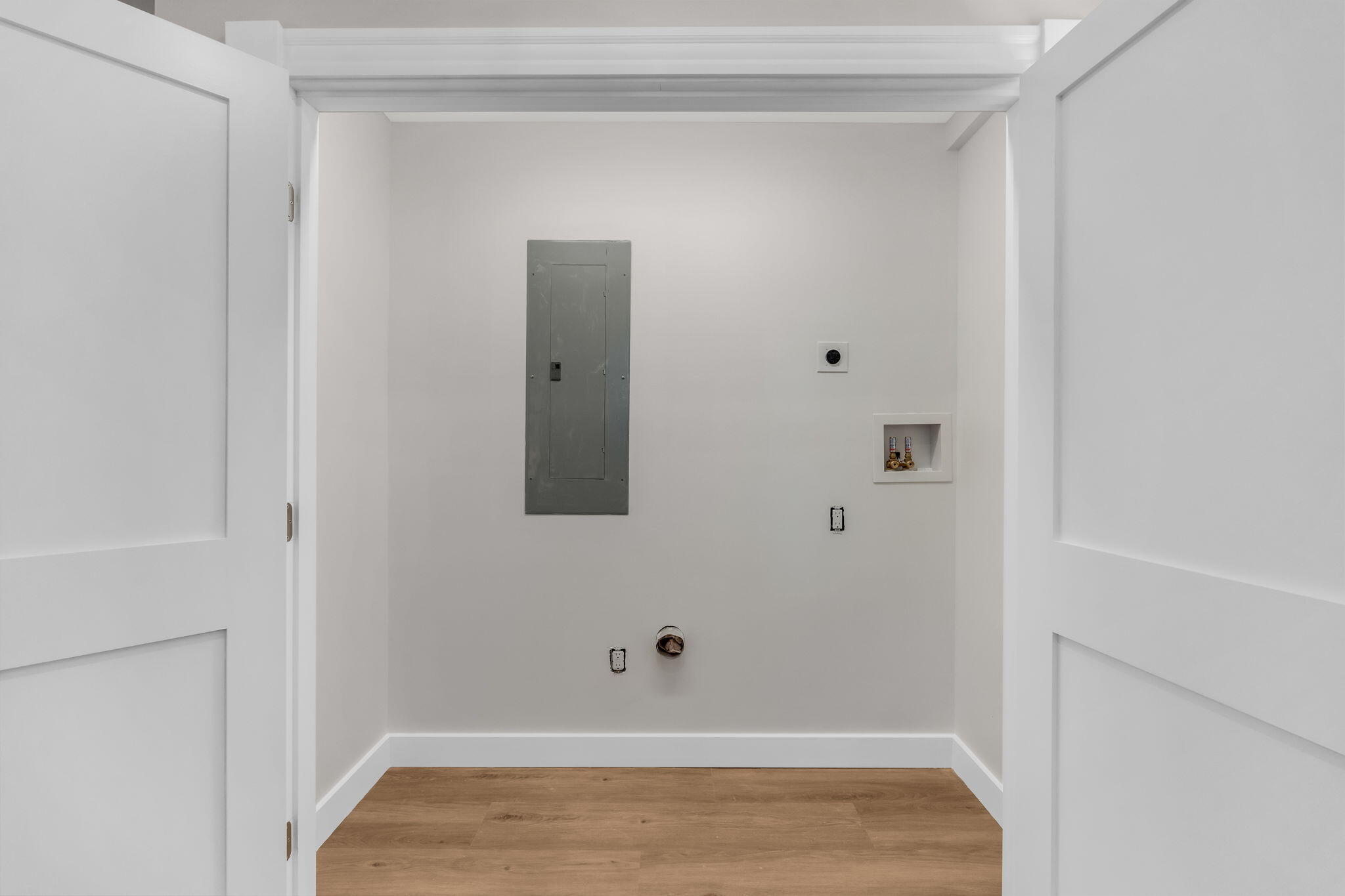 54 Greeley Avenue Property Photo 17