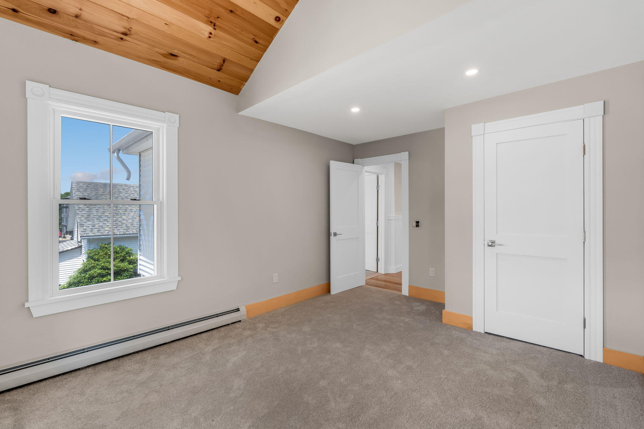 54 Greeley Avenue Property Photo 28