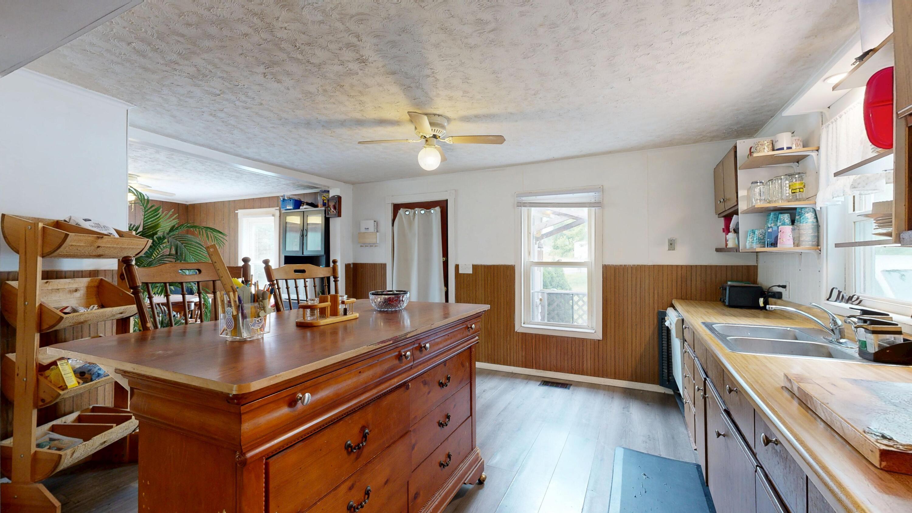 176 Main Street Property Photo 10