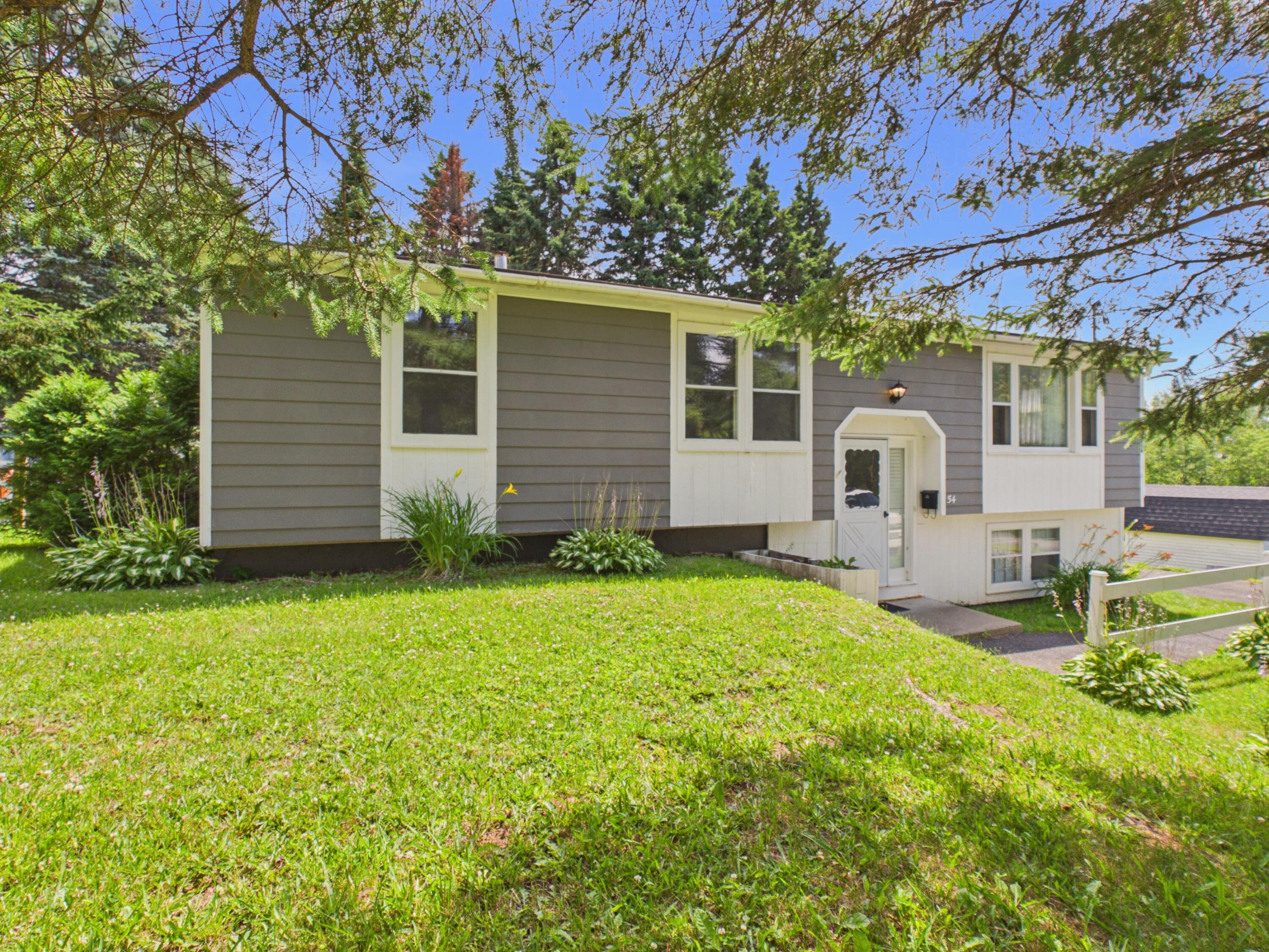 54 Country Road Property Photo 1