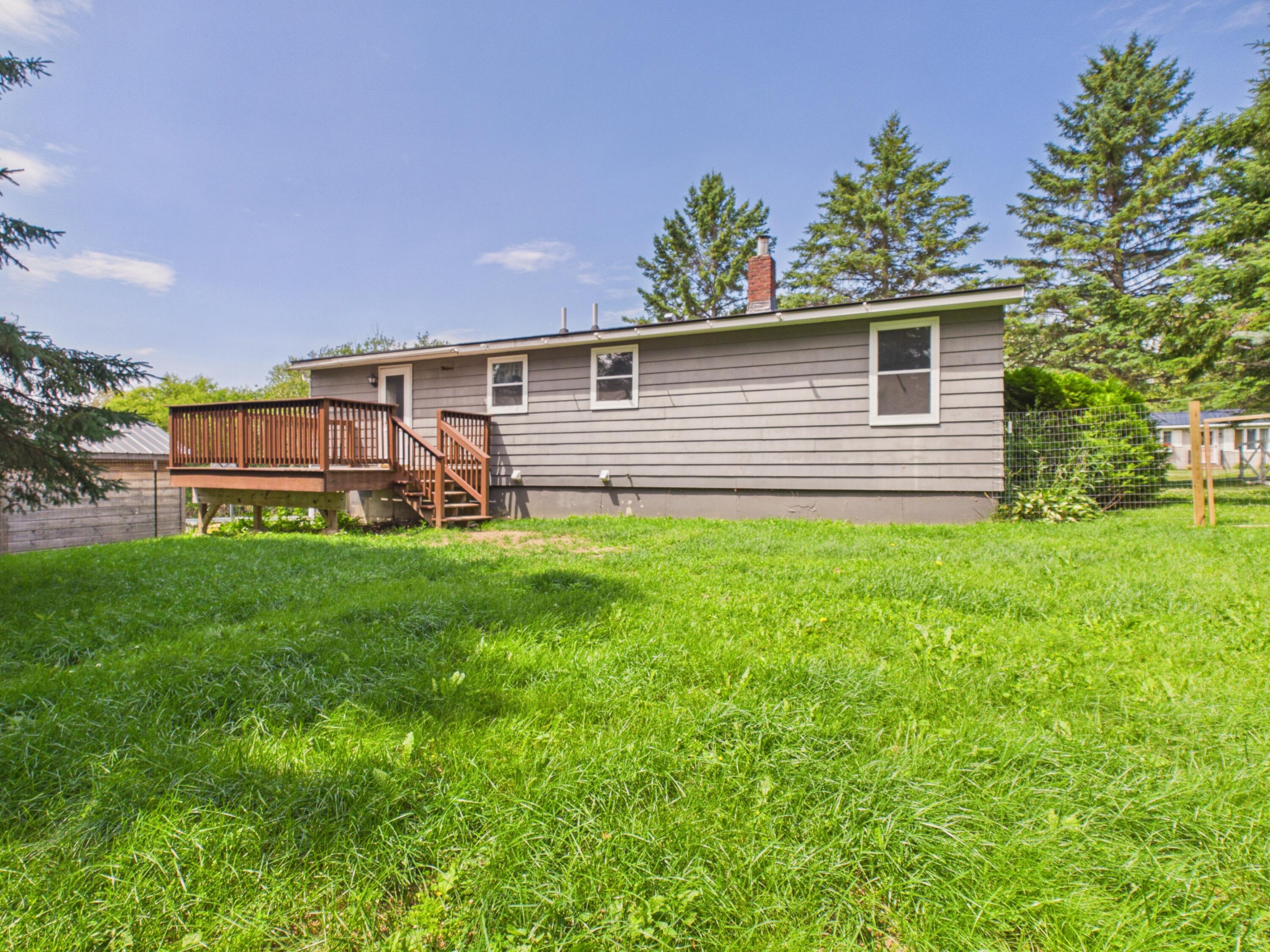 54 Country Road Property Photo 7