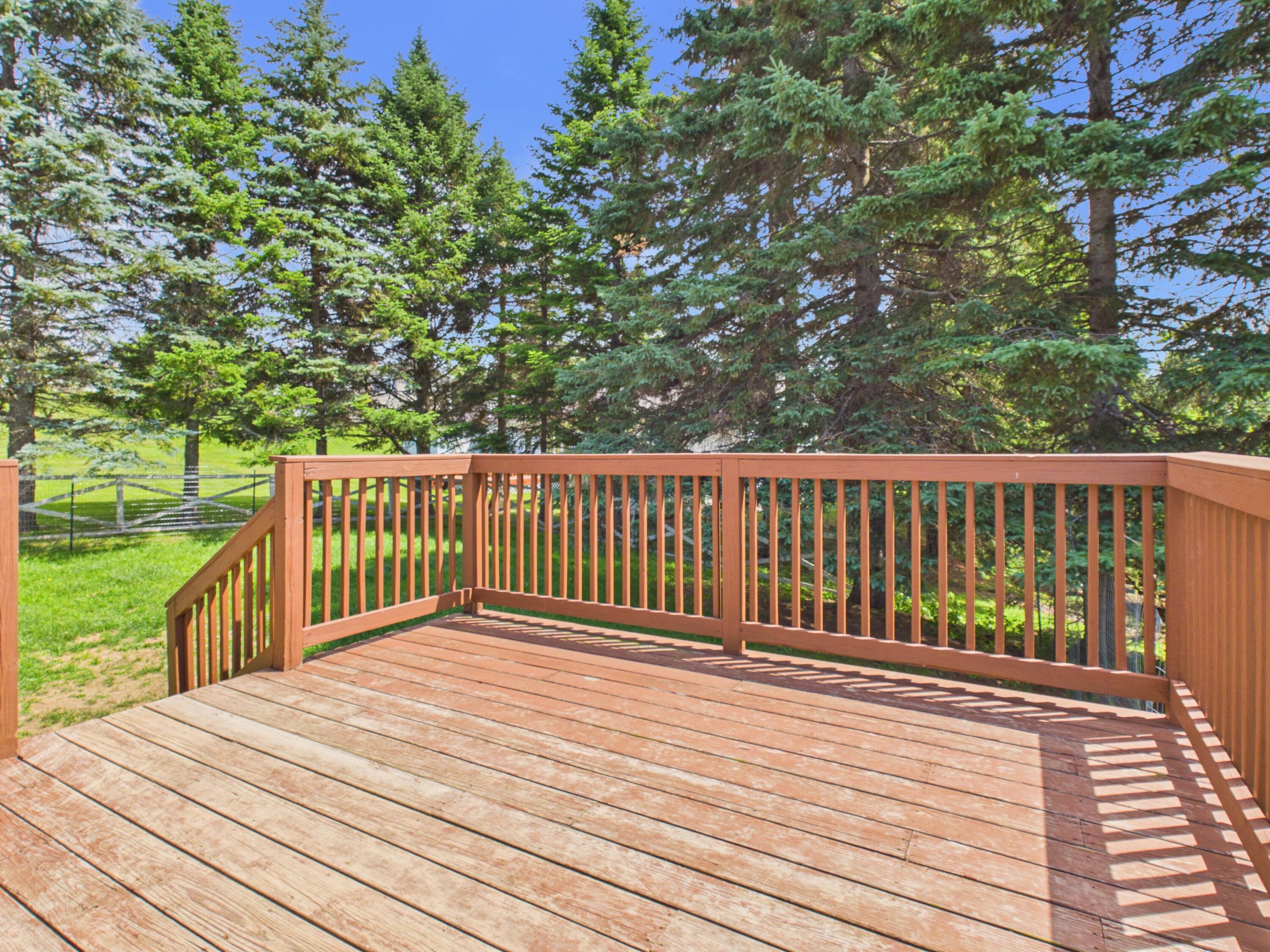 54 Country Road Property Photo 8