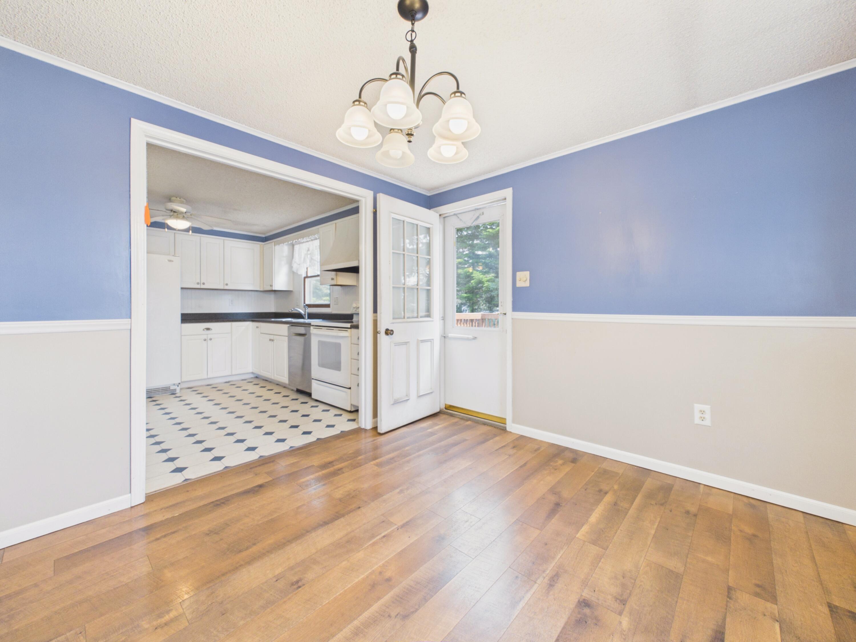 54 Country Road Property Photo 13