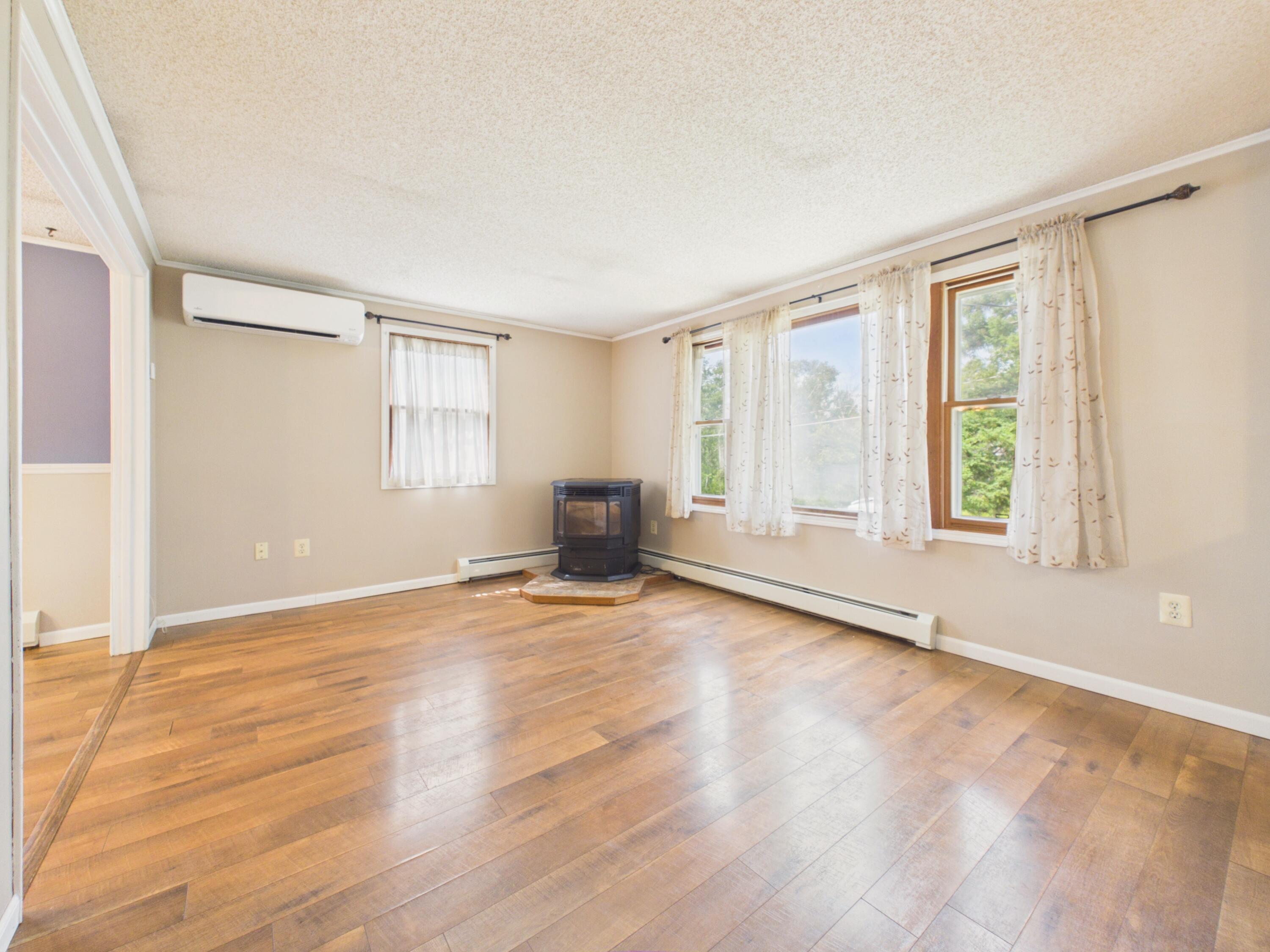 54 Country Road Property Photo 15