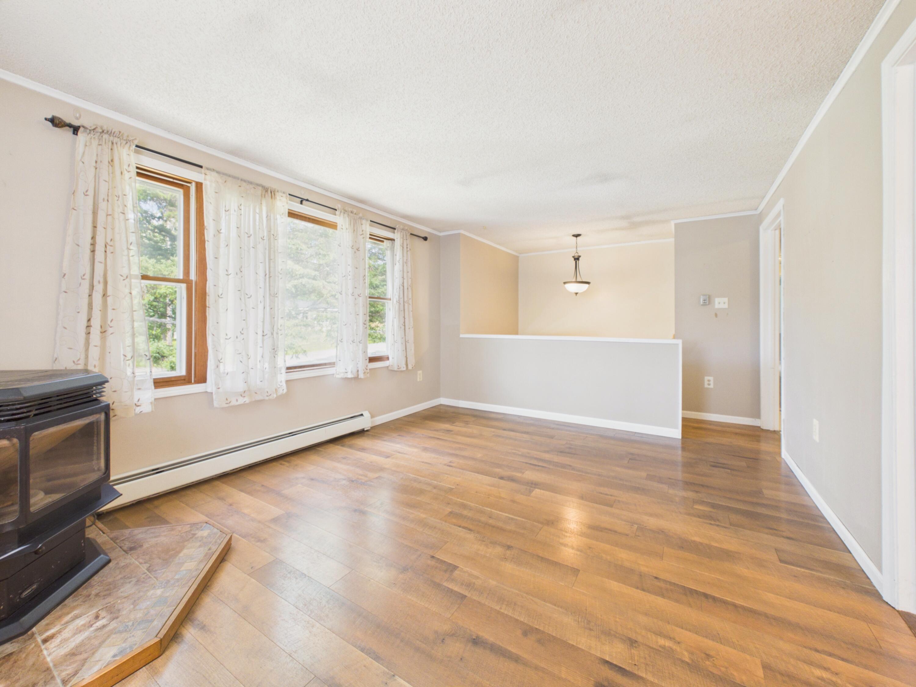 54 Country Road Property Photo 16