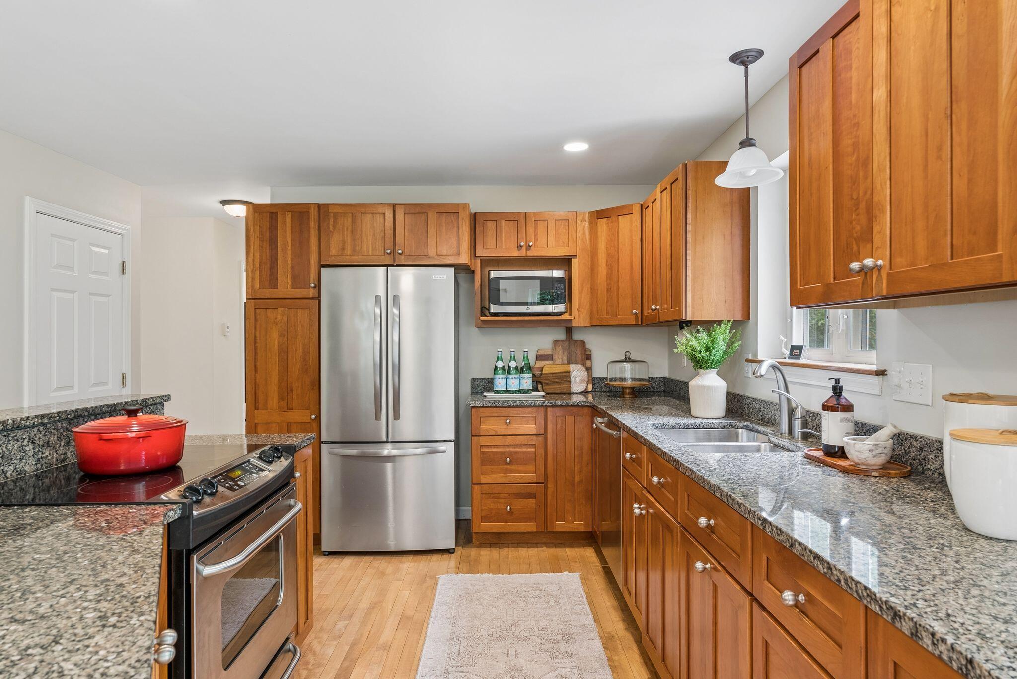 14 Titcomb Field Road Property Photo 8