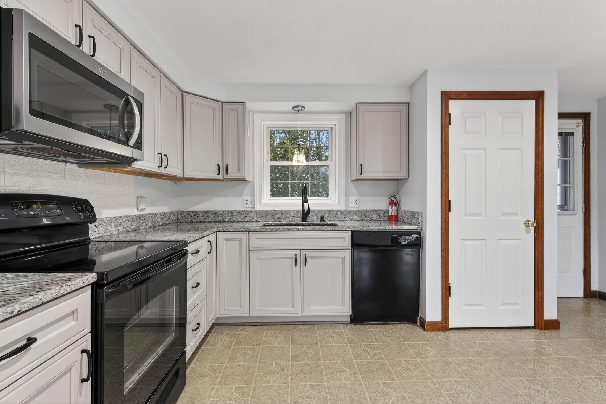 91 Western Avenue 3 Property Photo 11