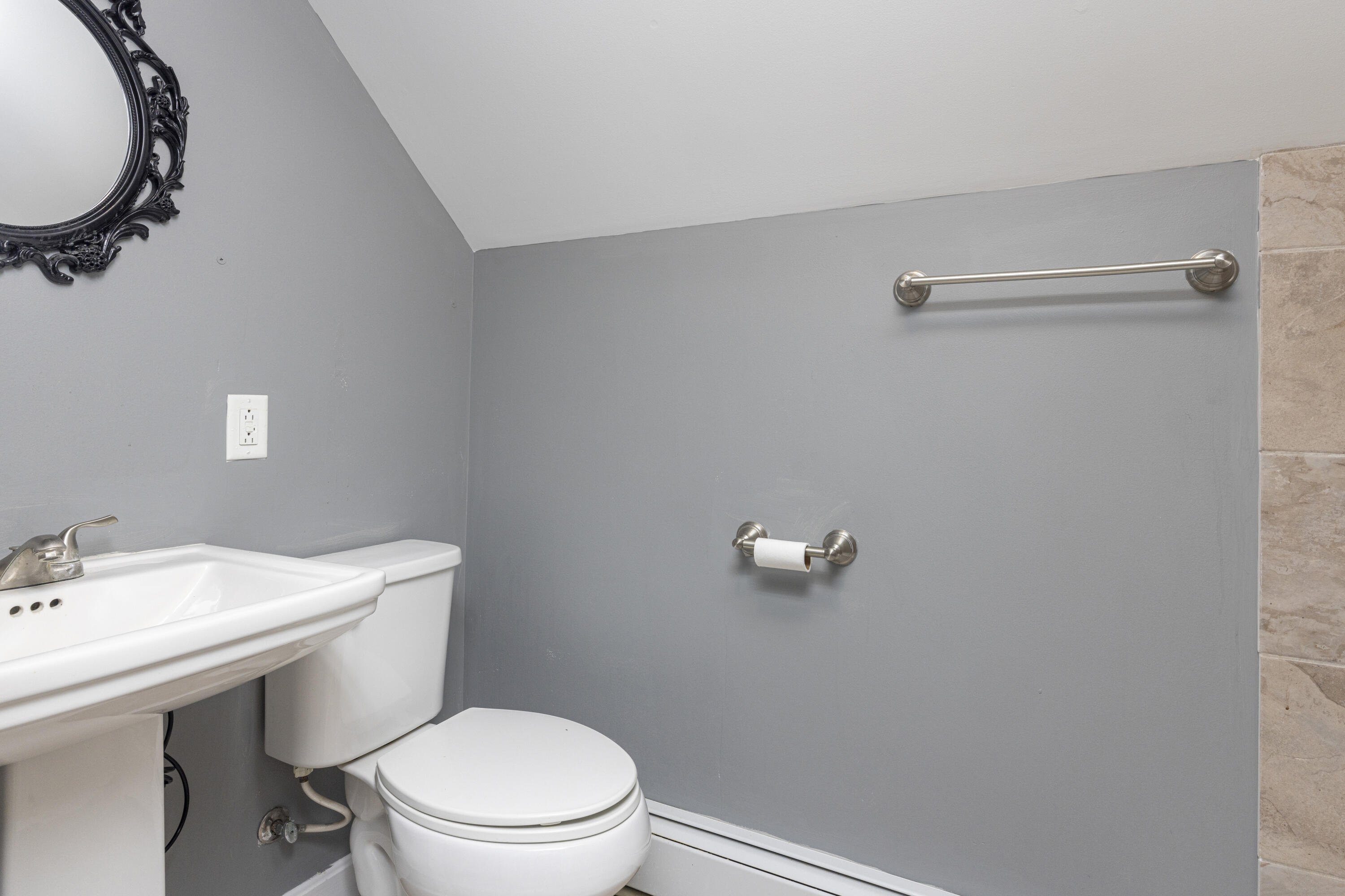 6 Kristin Lane Property Photo 54