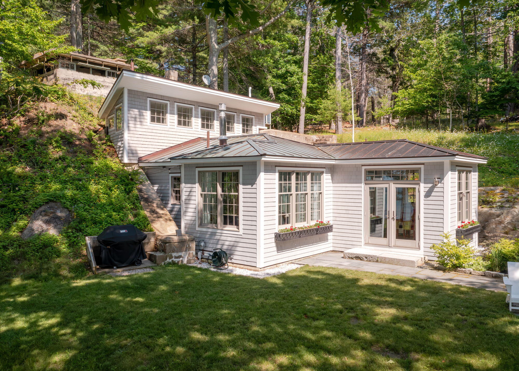 218 West Shore Drive Property Photo 2
