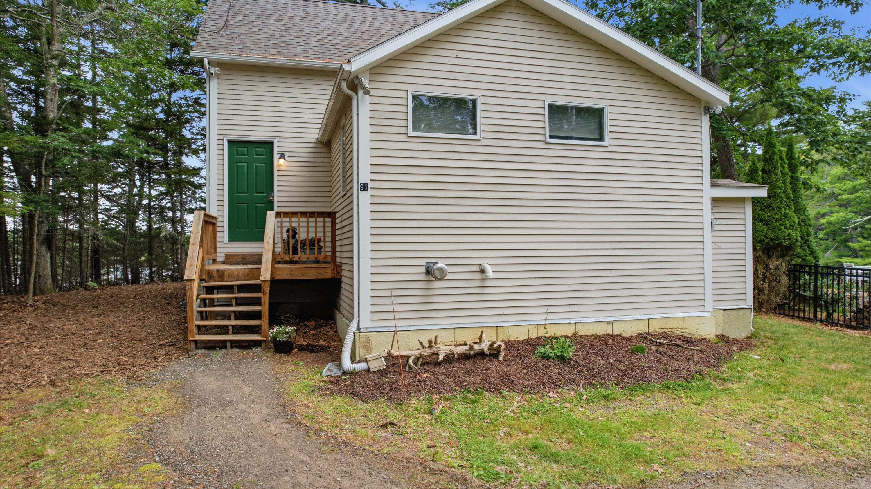 91 Shore Drive Property Photo 5