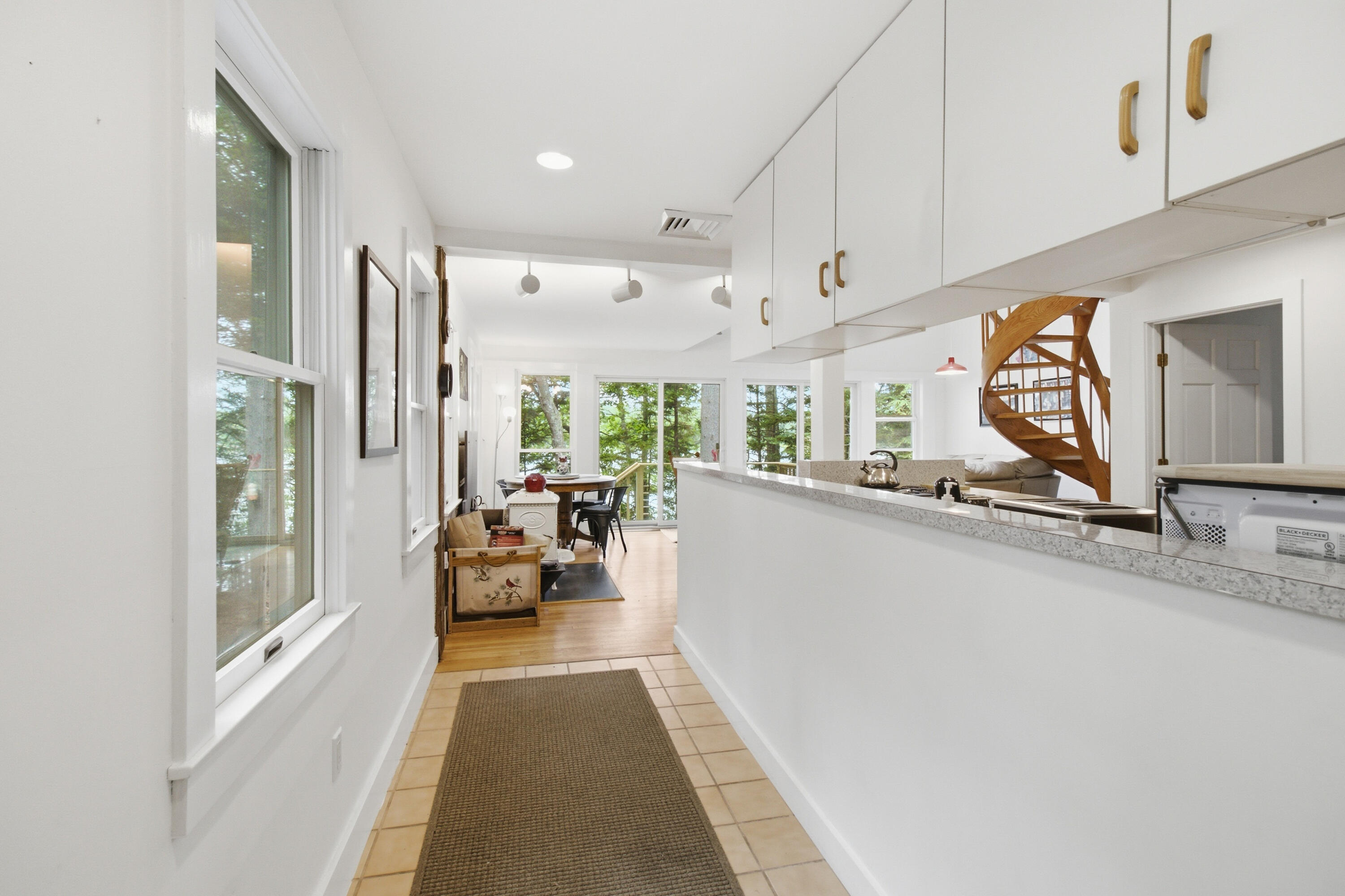 91 Shore Drive Property Photo 8