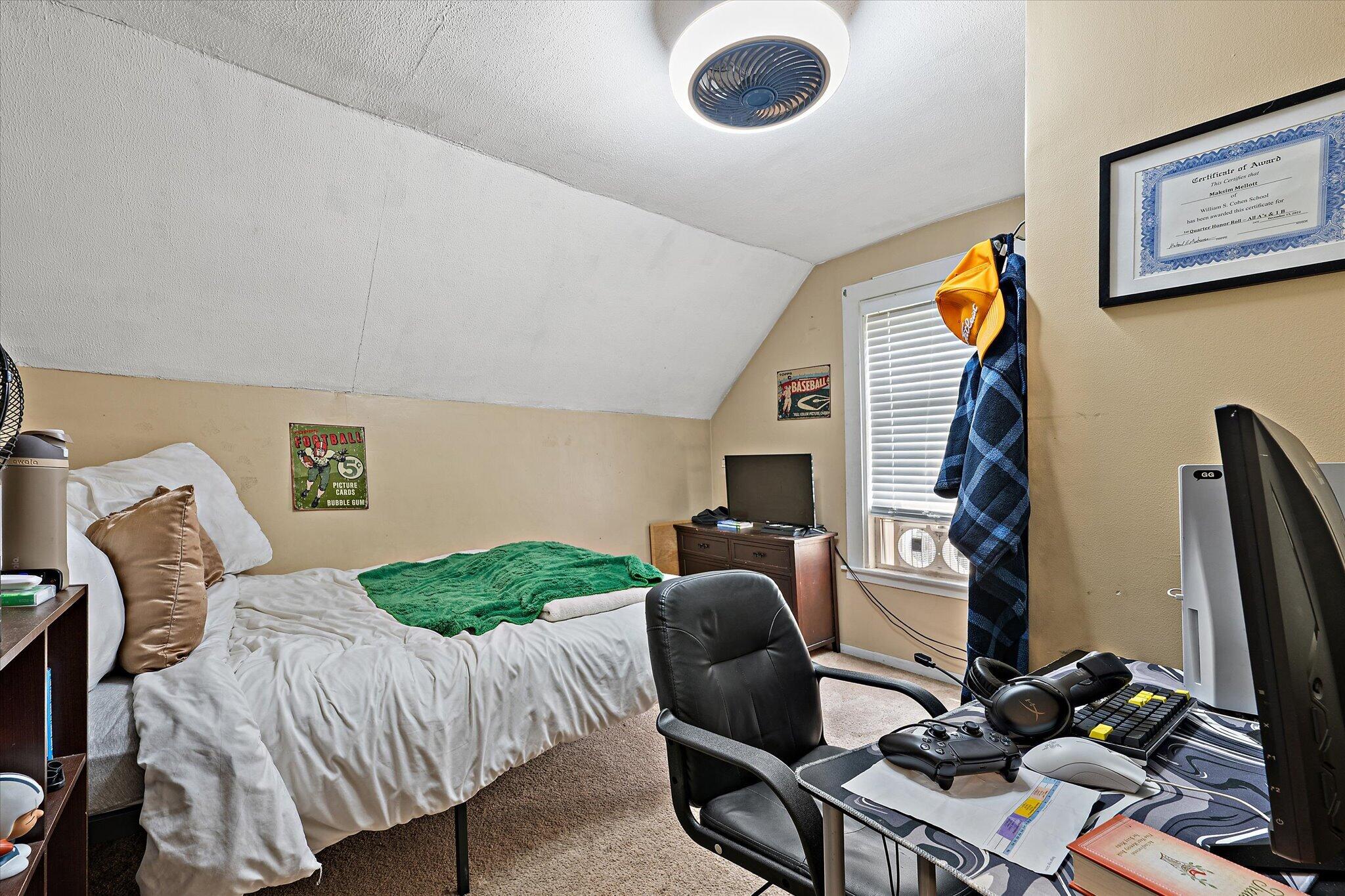 340 Grove Street Property Photo 17