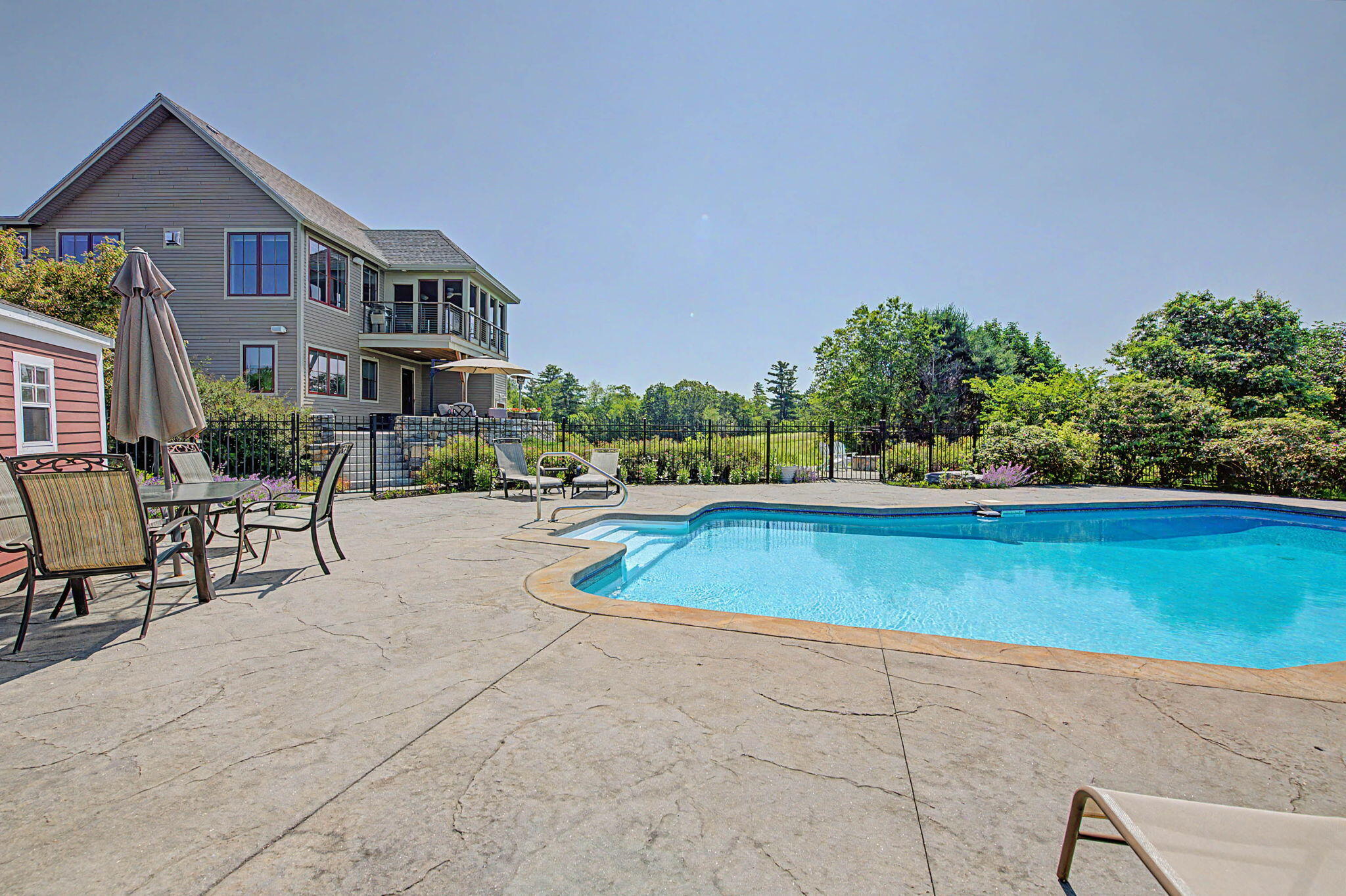 156 Barstow Road Property Photo 3