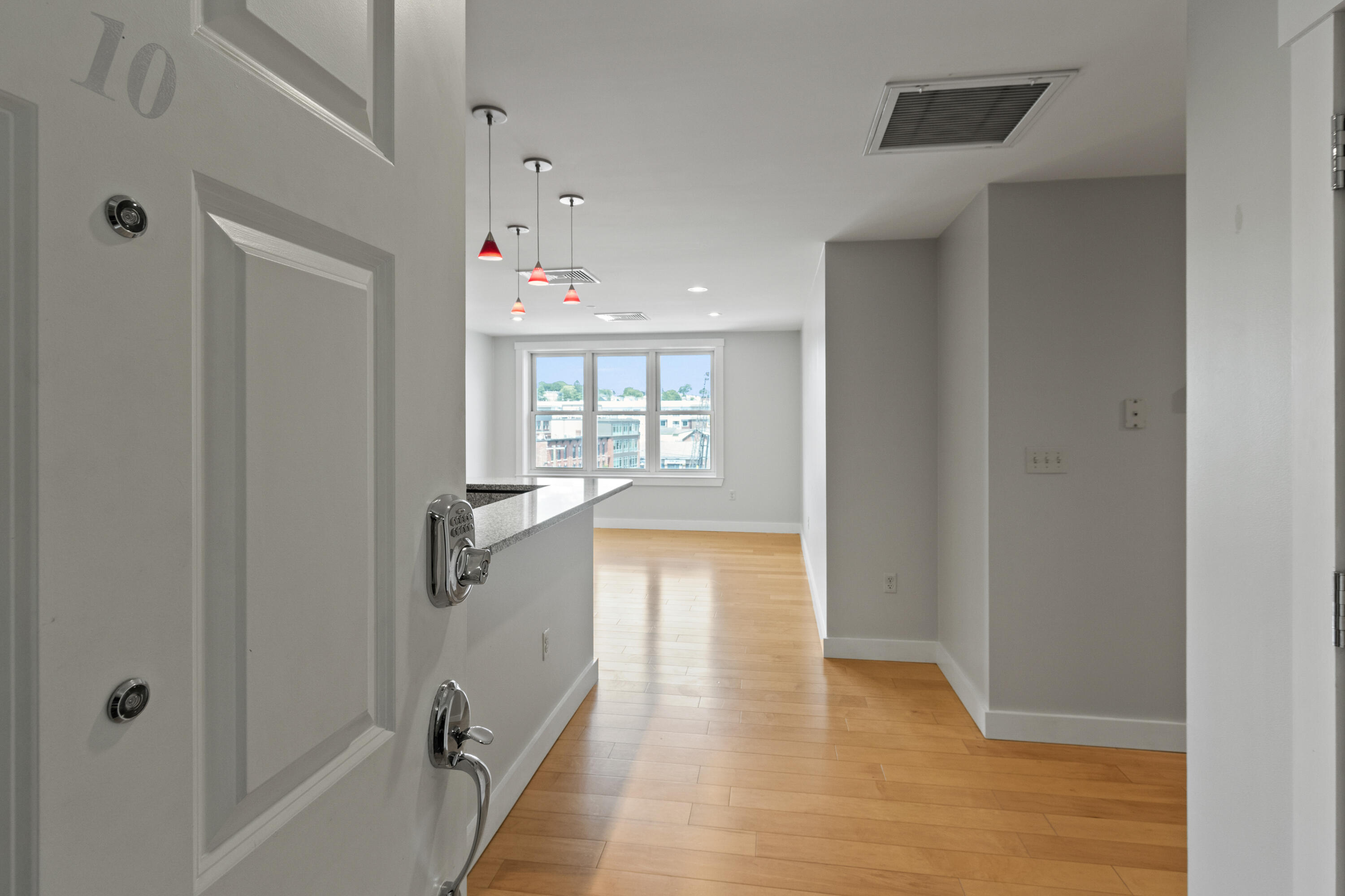 207 Fore Street 10 Property Photo 4