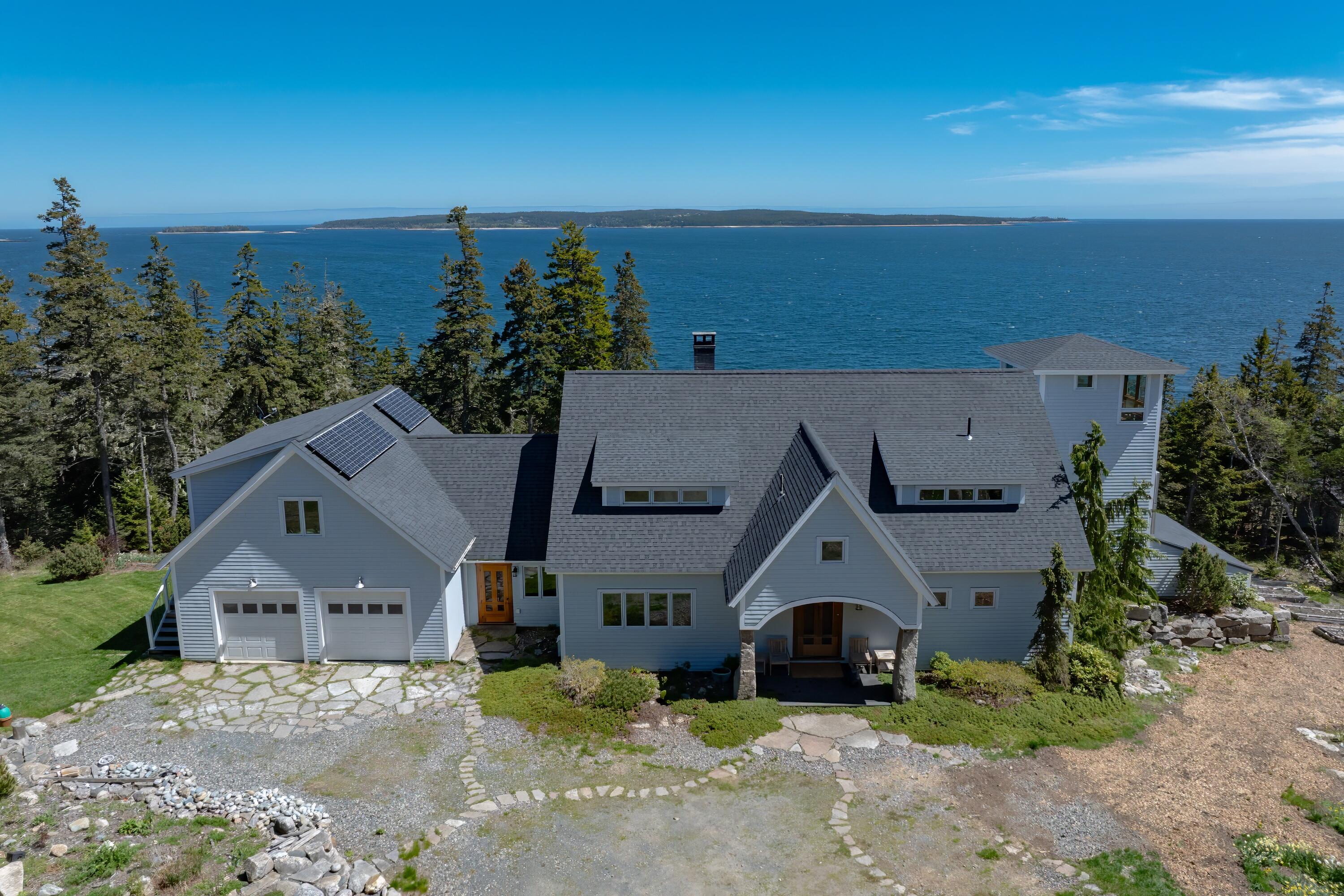 360 Red Point Road Property Photo 4