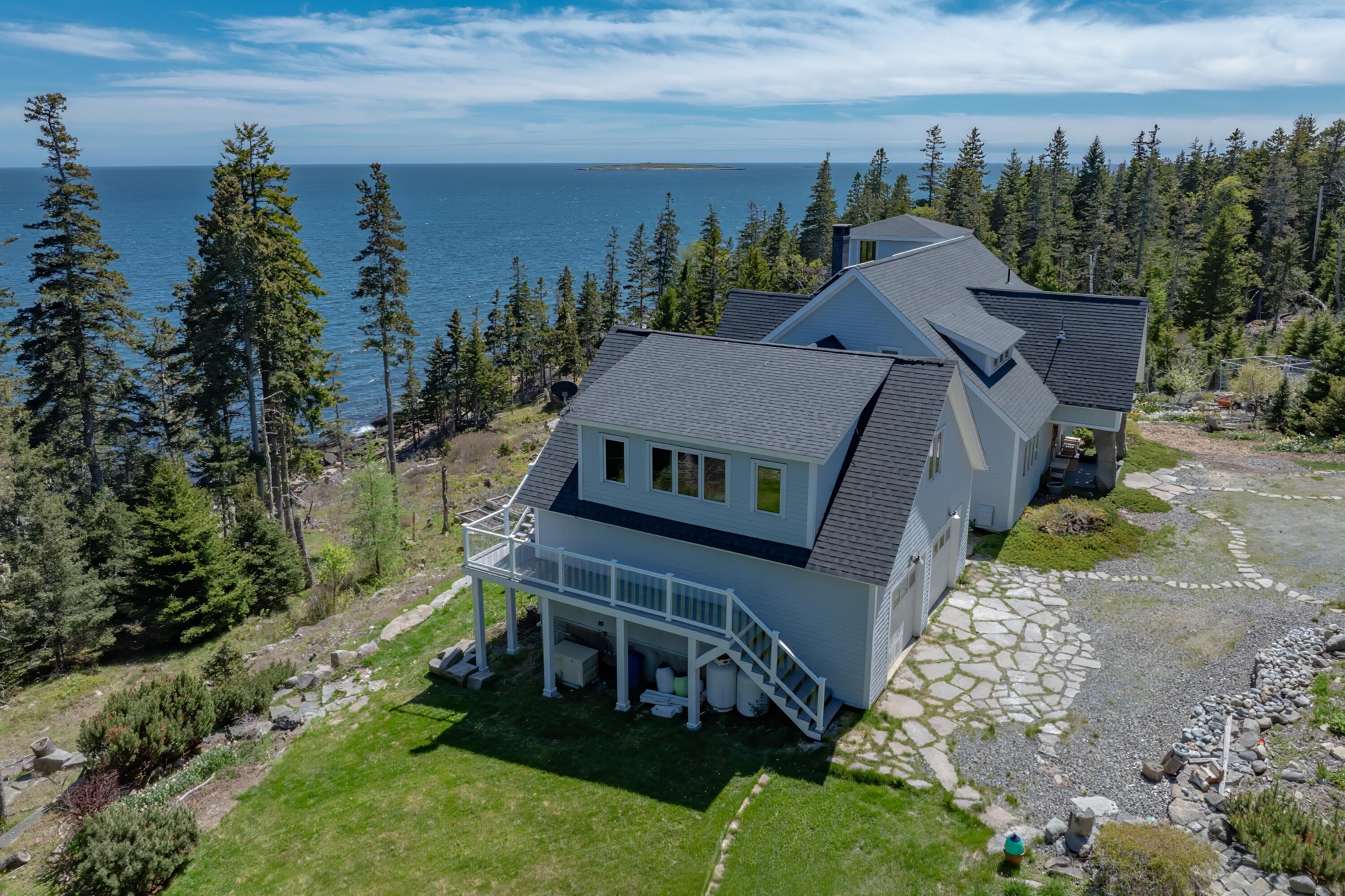 360 Red Point Road Property Photo 6