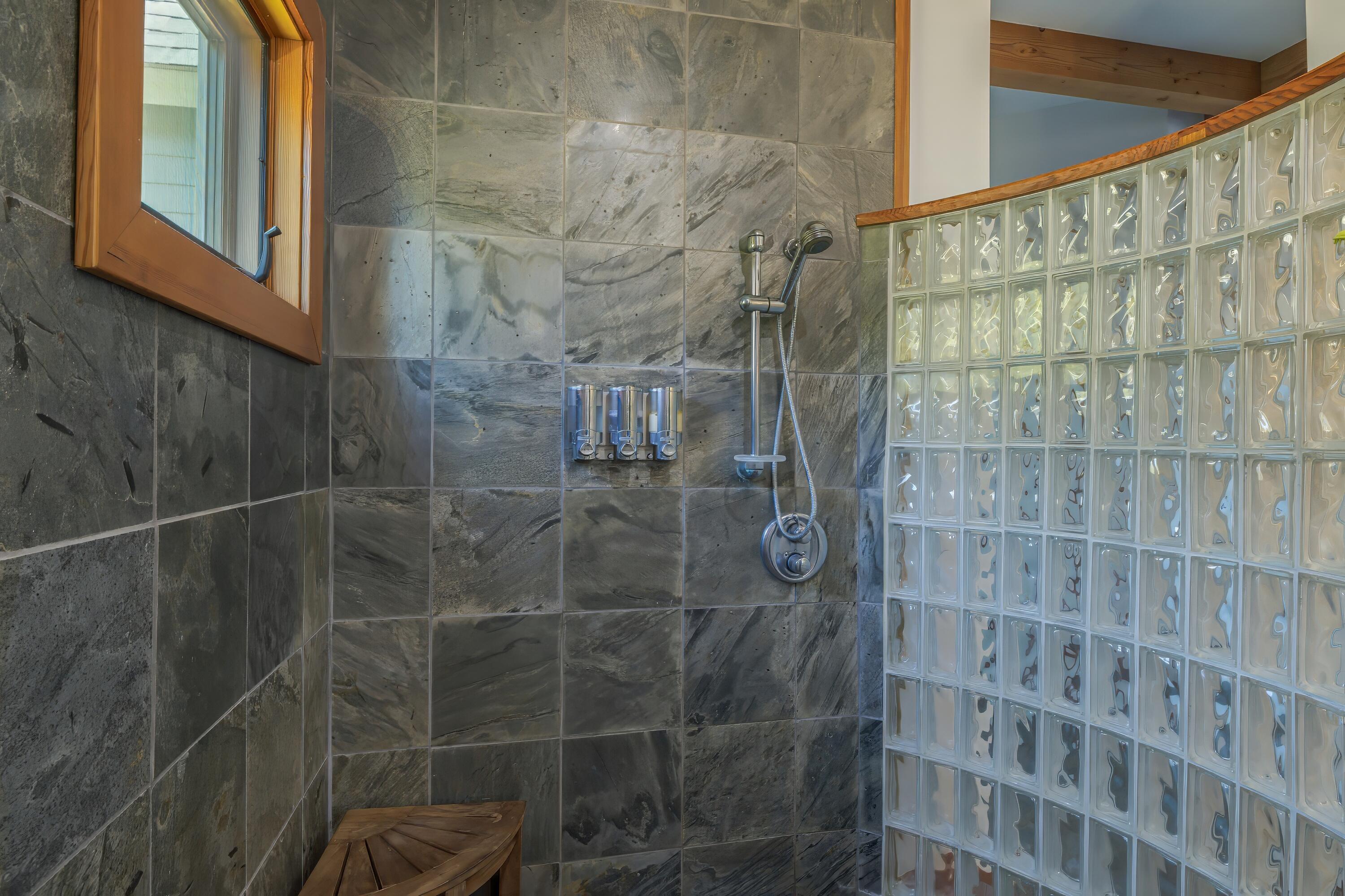 360 Red Point Road Property Photo 25