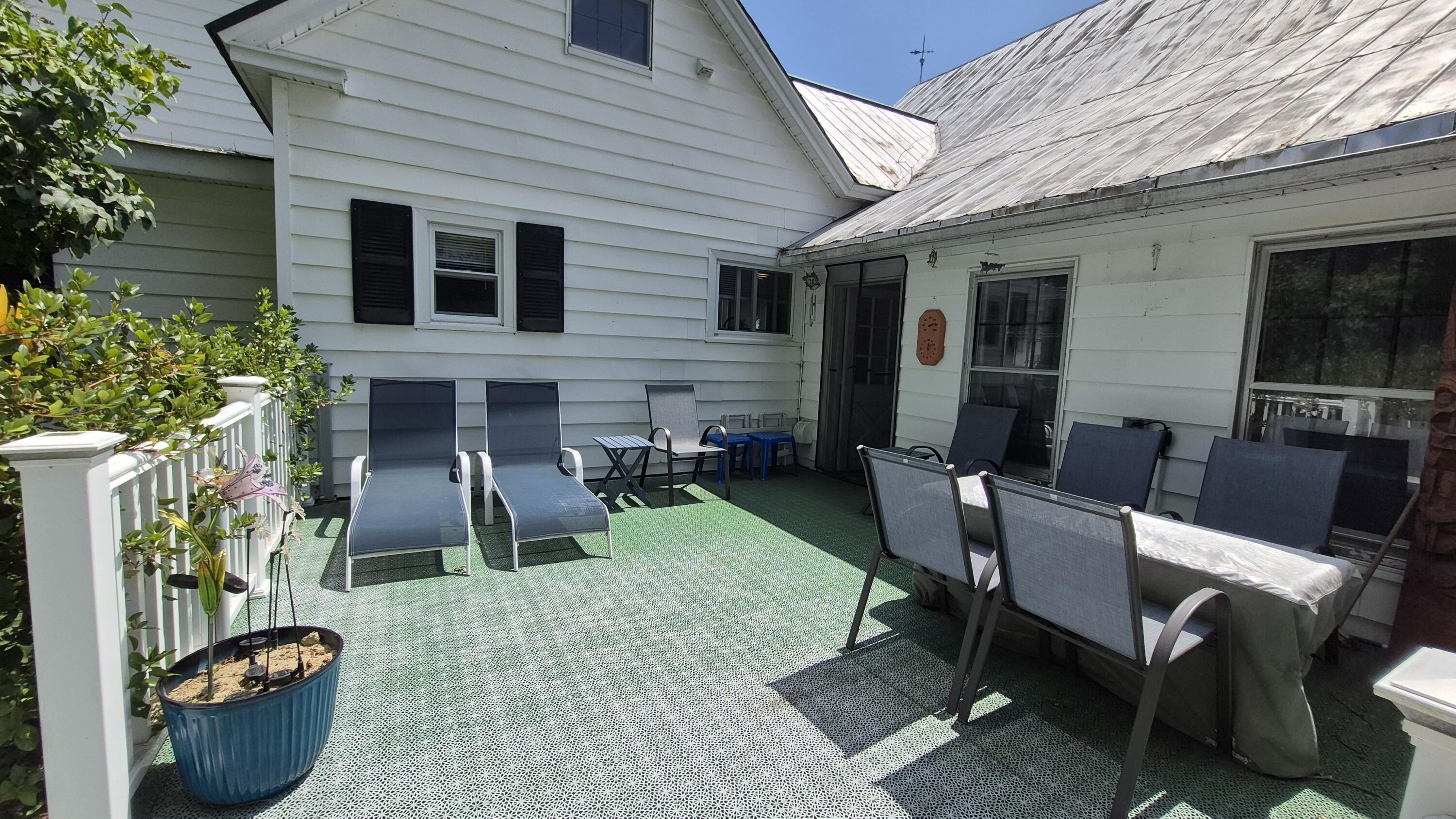 31 Hussey Road Property Photo 9