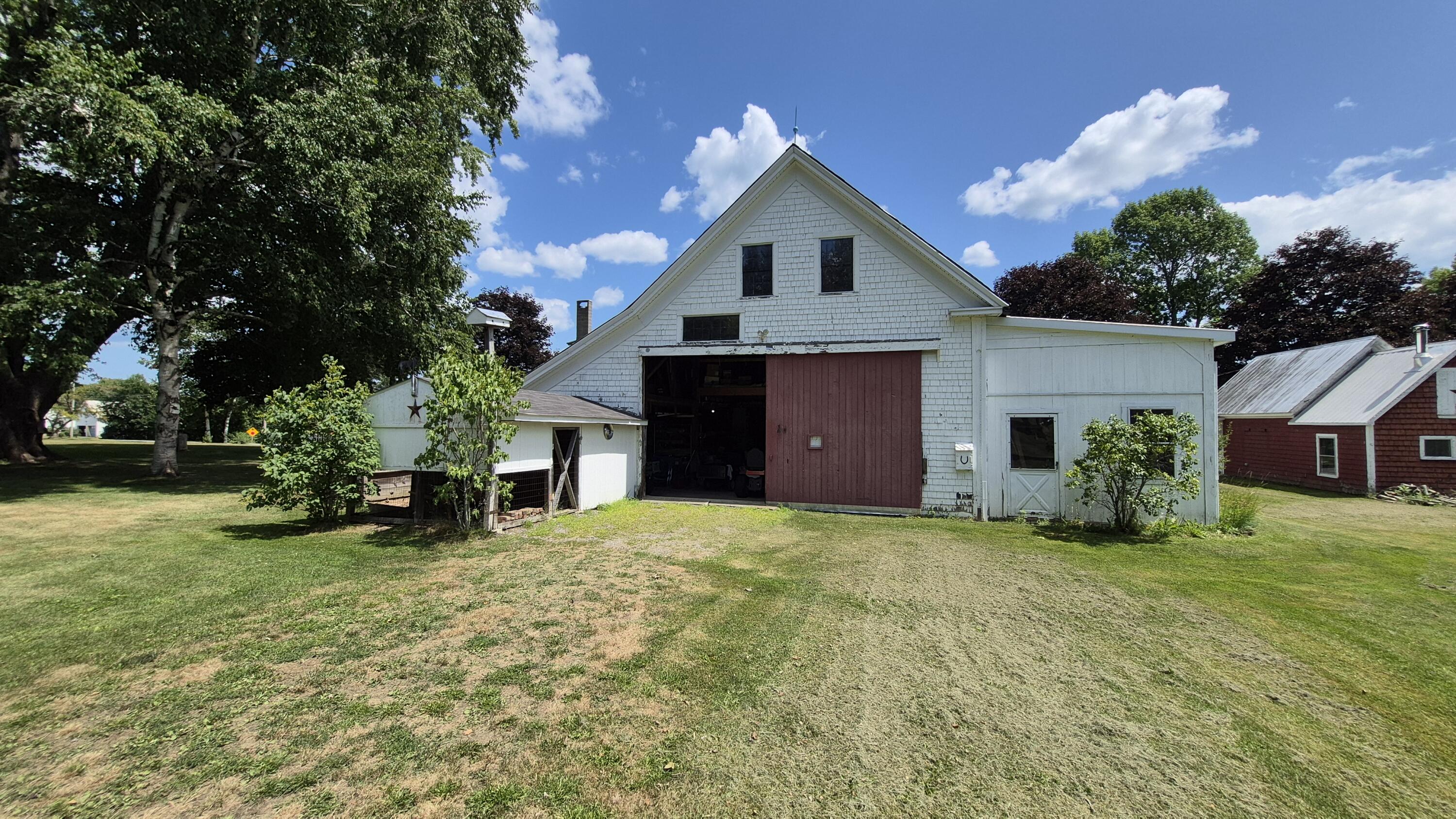 31 Hussey Road Property Photo 11