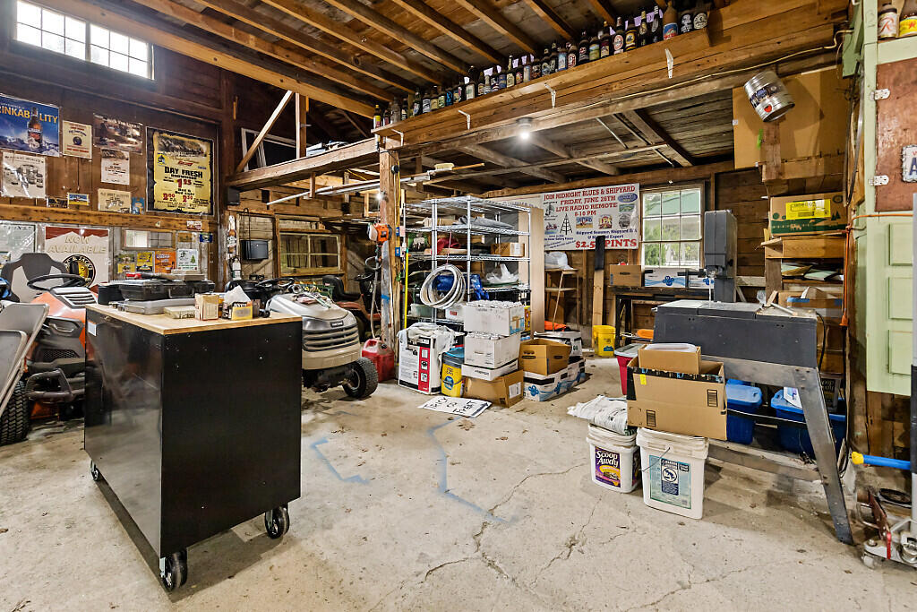 31 Hussey Road Property Photo 44