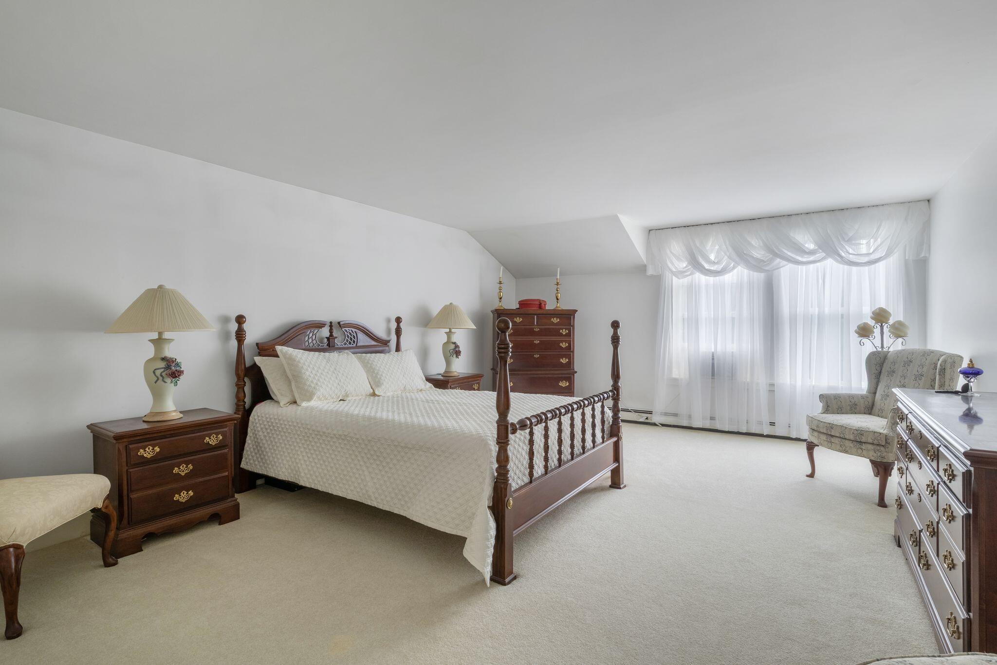 404 Ocean Street Property Photo 10